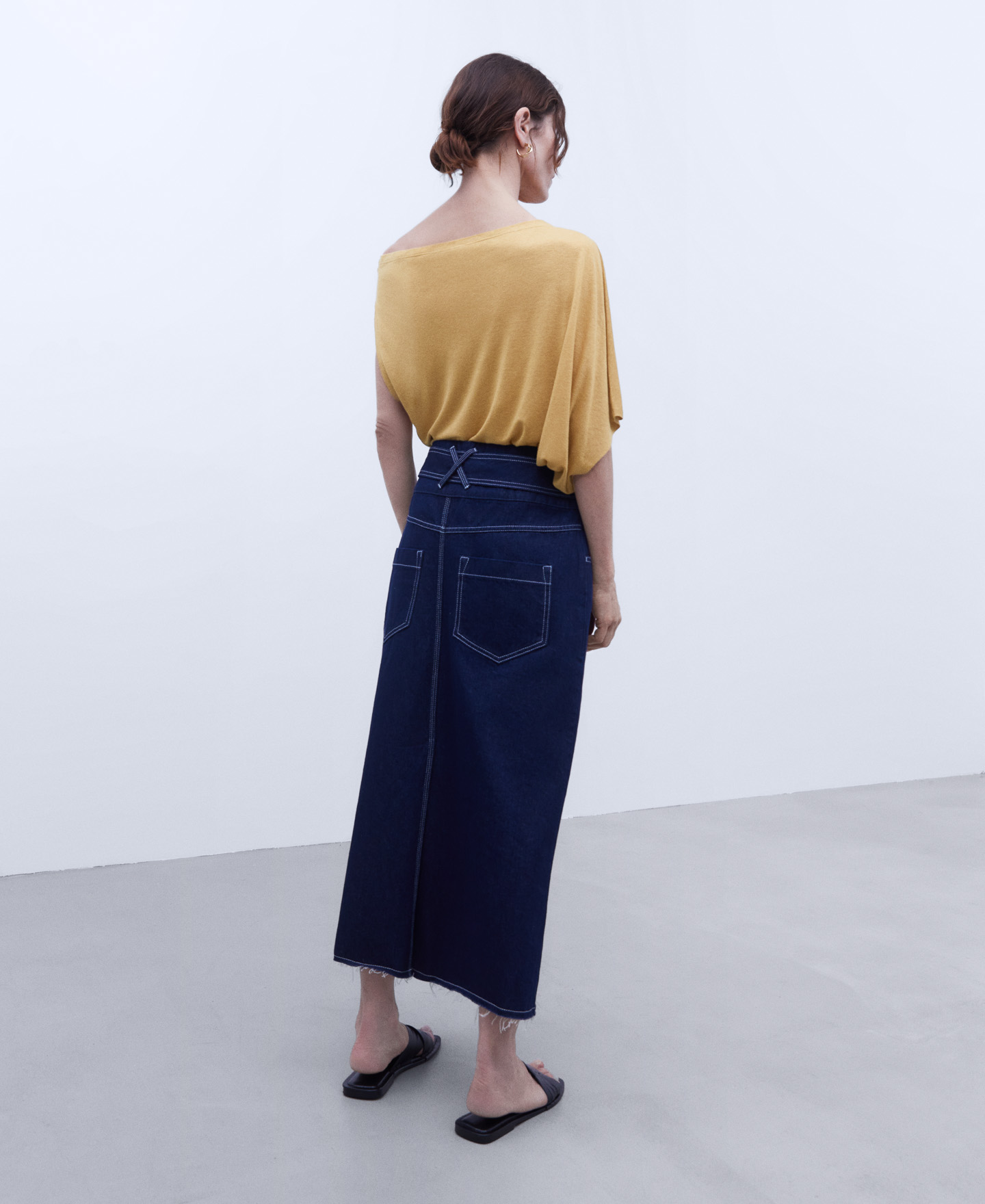 Cotton and lyocell loose T-shirt image number 2