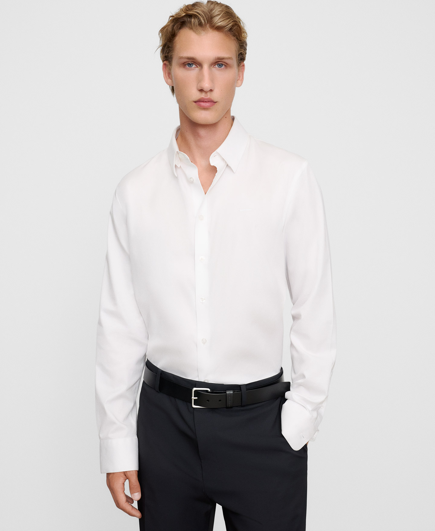 Slim fit spread collar shirt image number 0
