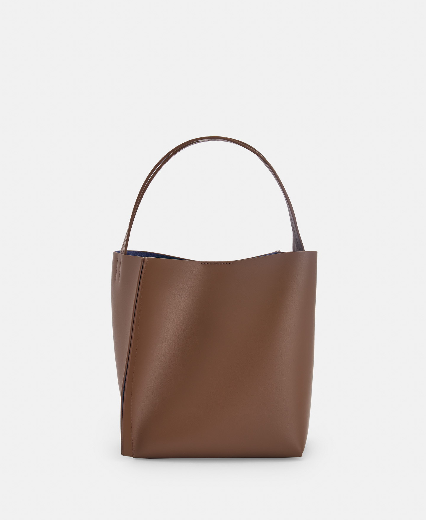 Responsible leather bucket bag image number 1