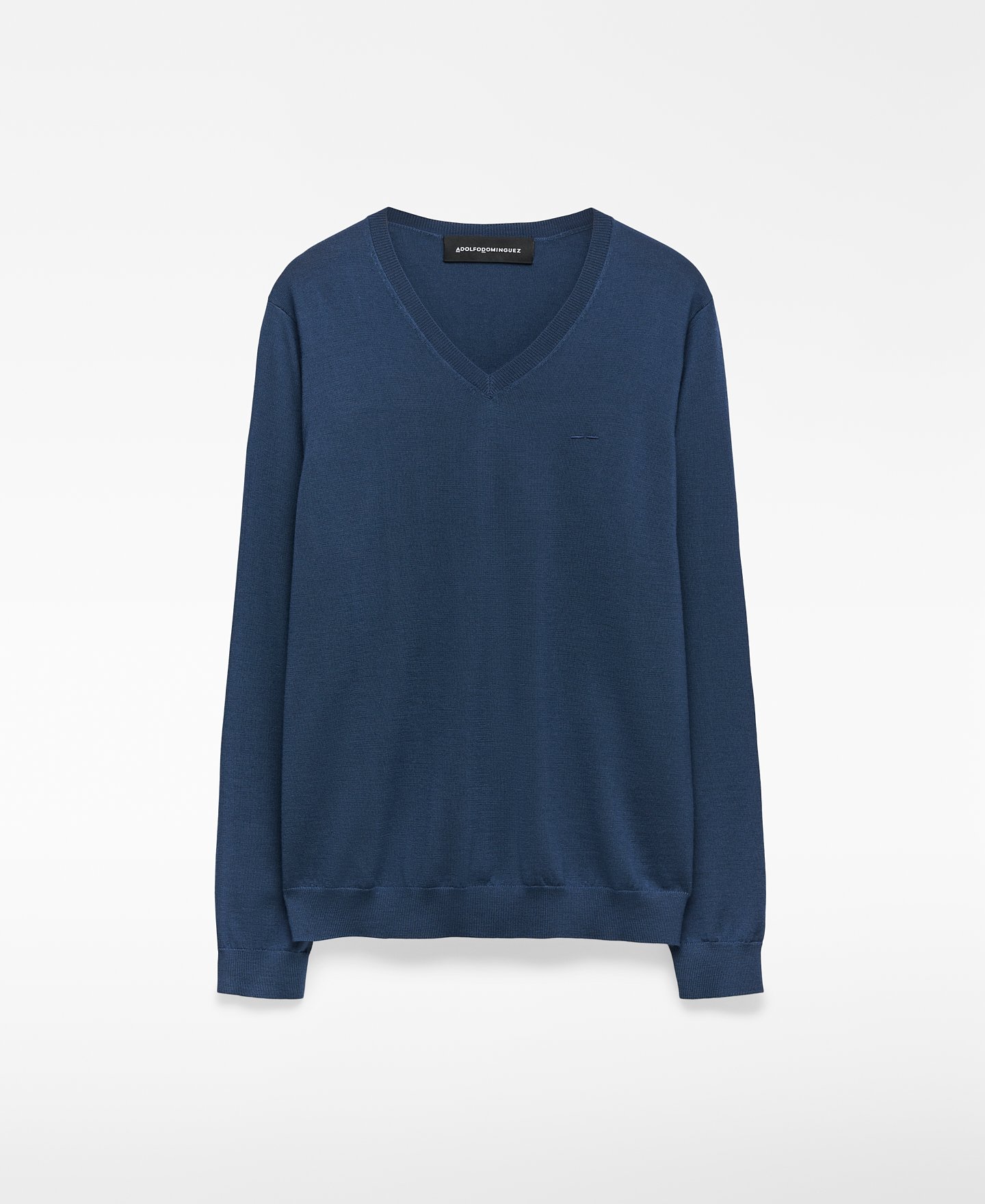 Merino wool V-neck sweater man image number 4