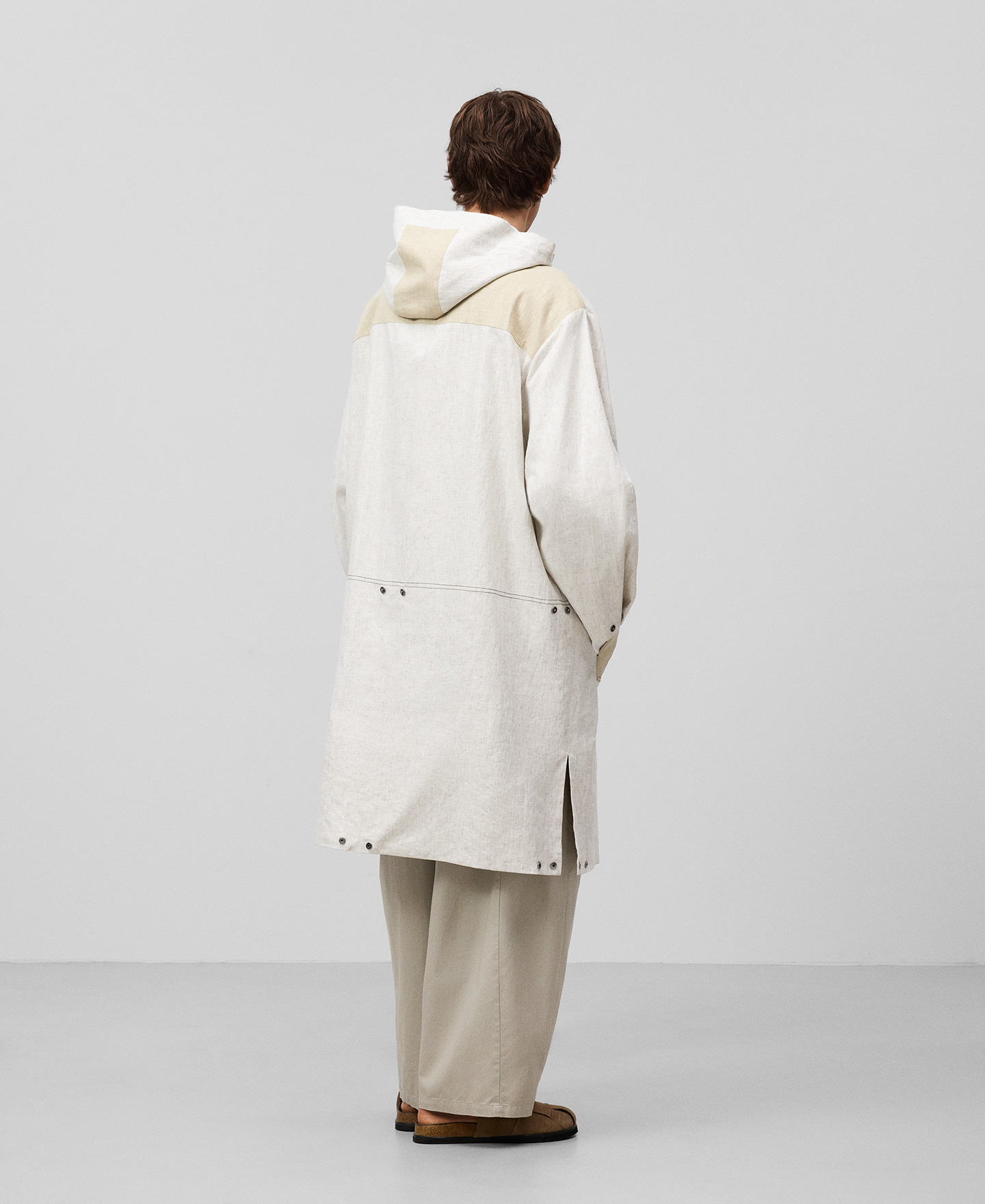 Foldable parka with hood man image number 2