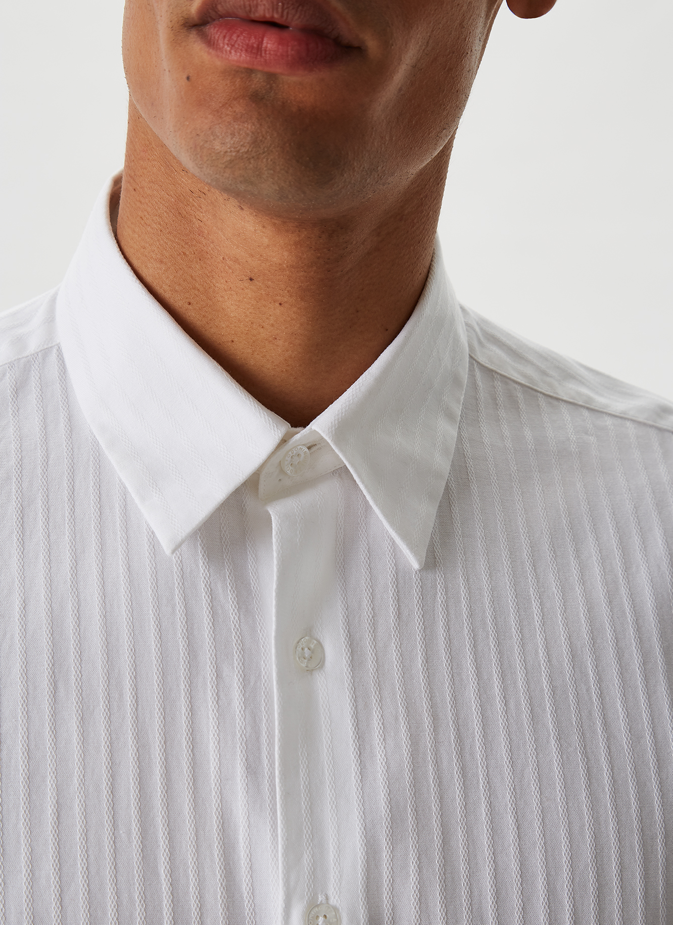 Camisa blanca de algodón y raya jacquard image number 1