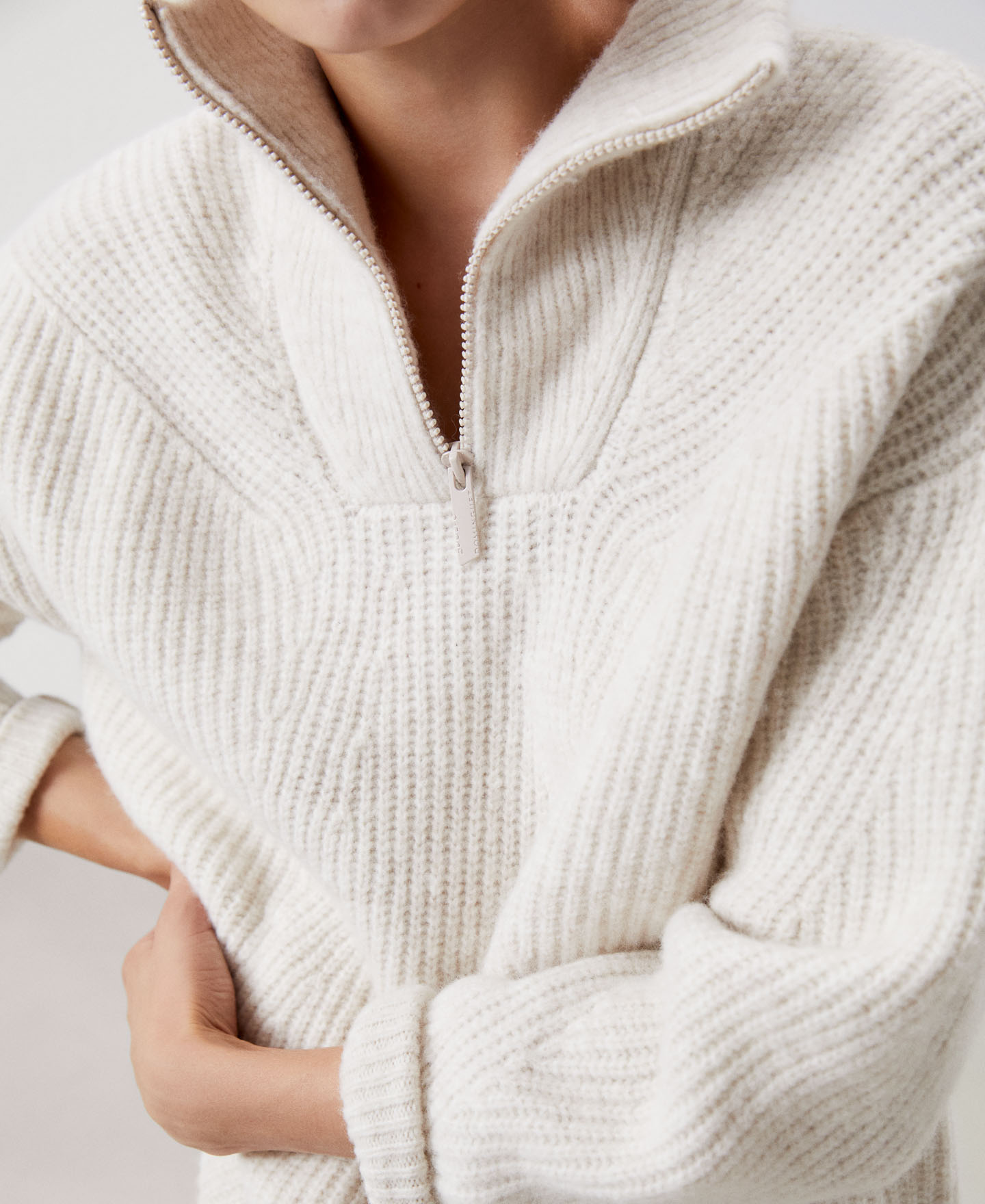 Wool knitted turtleneck sweater image number 3