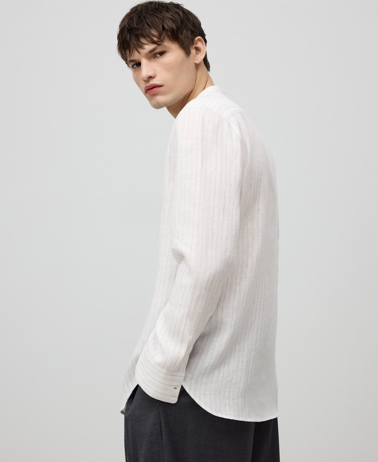 Linen Mandarin collar striped shirt man image number 2
