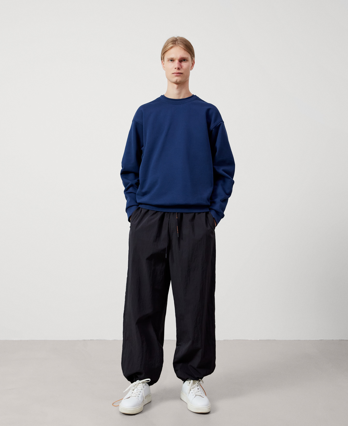 Crew neck cotton sweatshirt image number 1