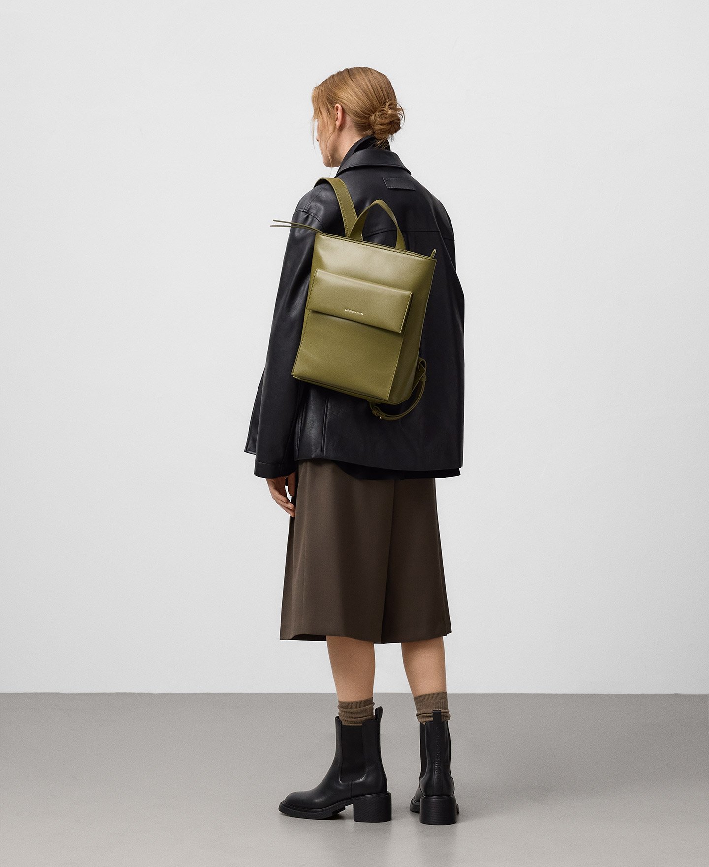 Leather-Non-Leather flap backpack woman image number 4