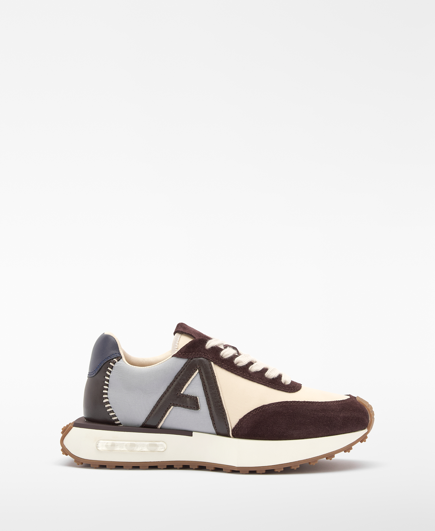 Training sneaker image number 0