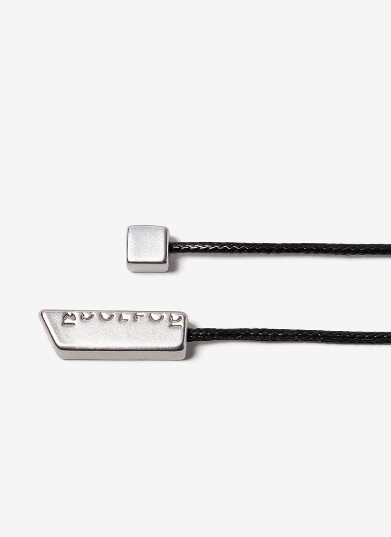 Collar largo con colgante cuadrado image number 2