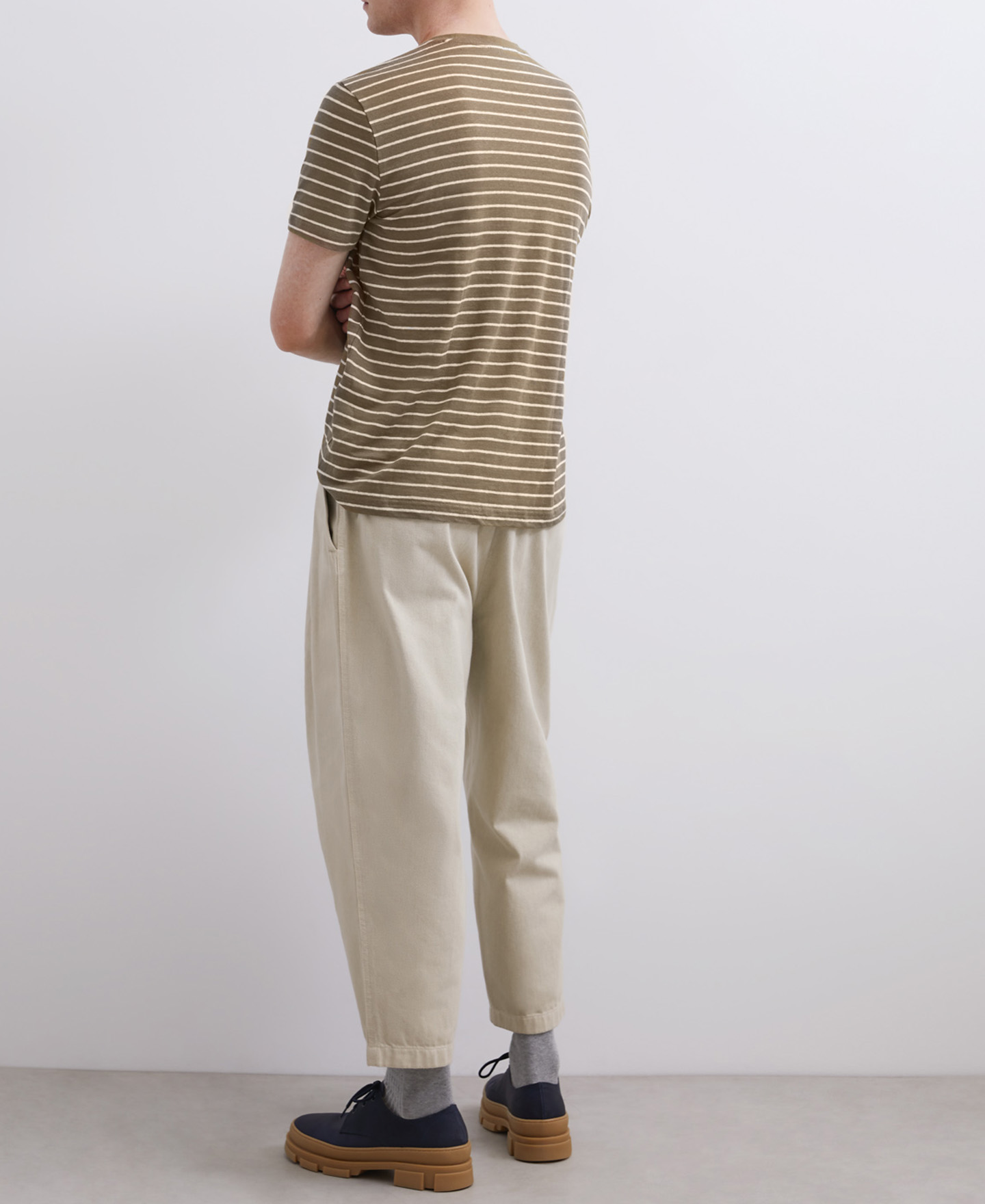 Camiseta blanca rayas en lino image number 1