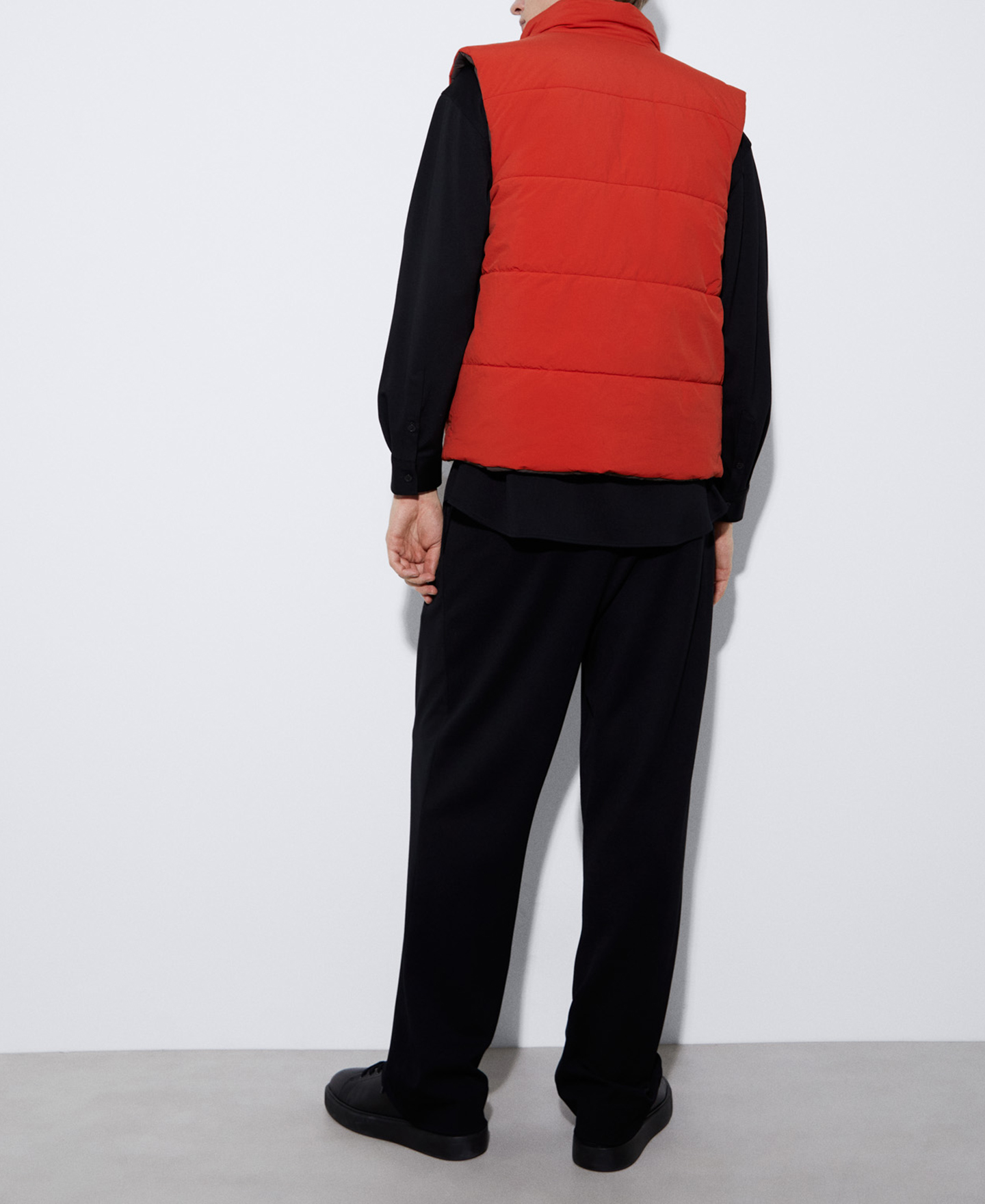 Reversible padded nylon vest image number 2