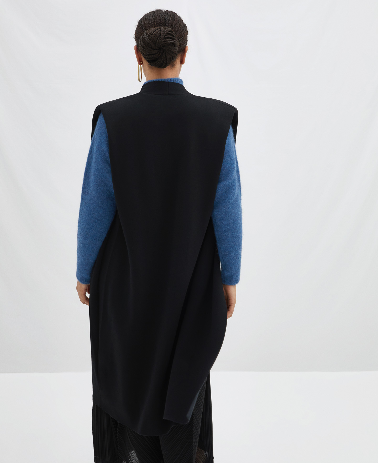 Knitted waistcoat with shoulder straps image number 2