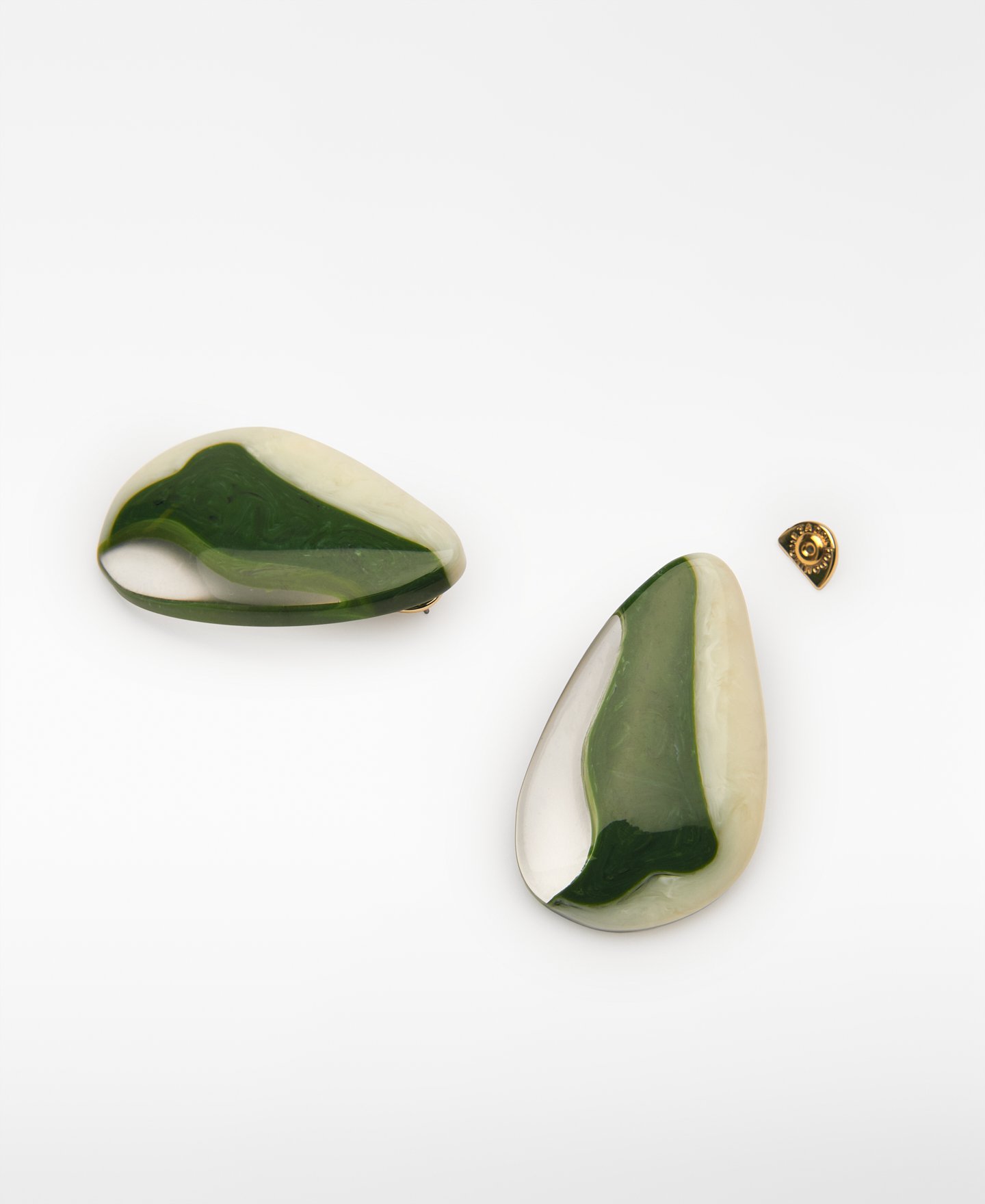 Tricolor resin earrings image number 1