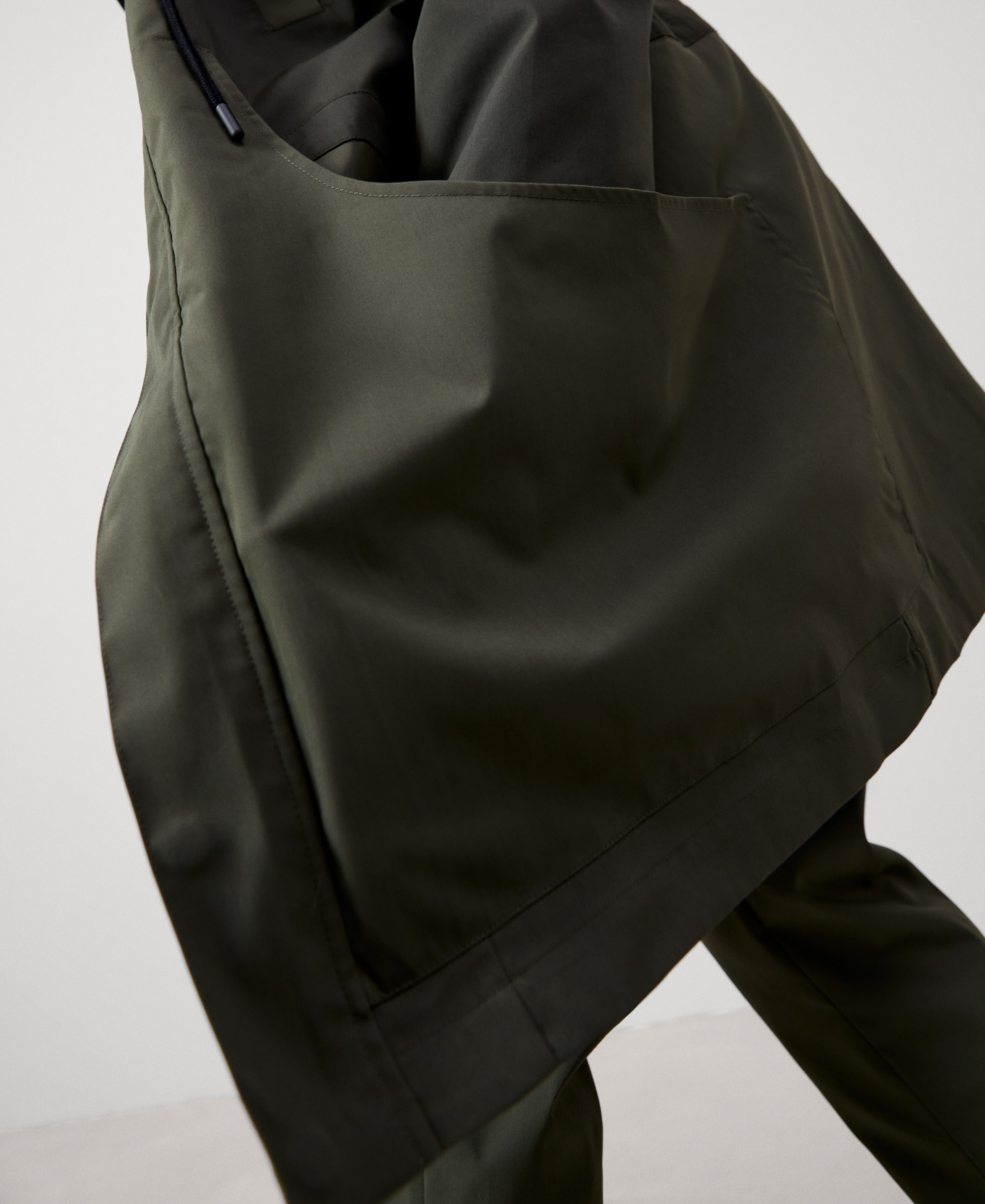 Oversize pockets light parka image number 5