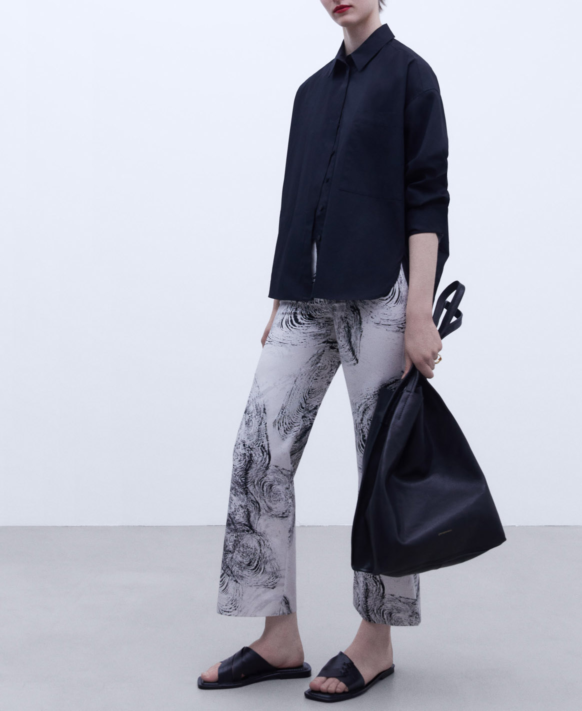 Printed ankle length trousers image number 1