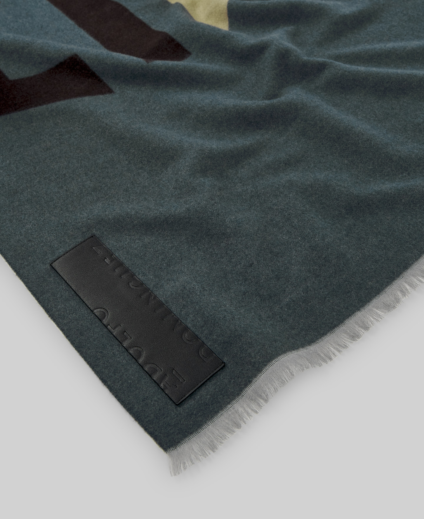 Jacquard maxi logo scarf woman image number 2