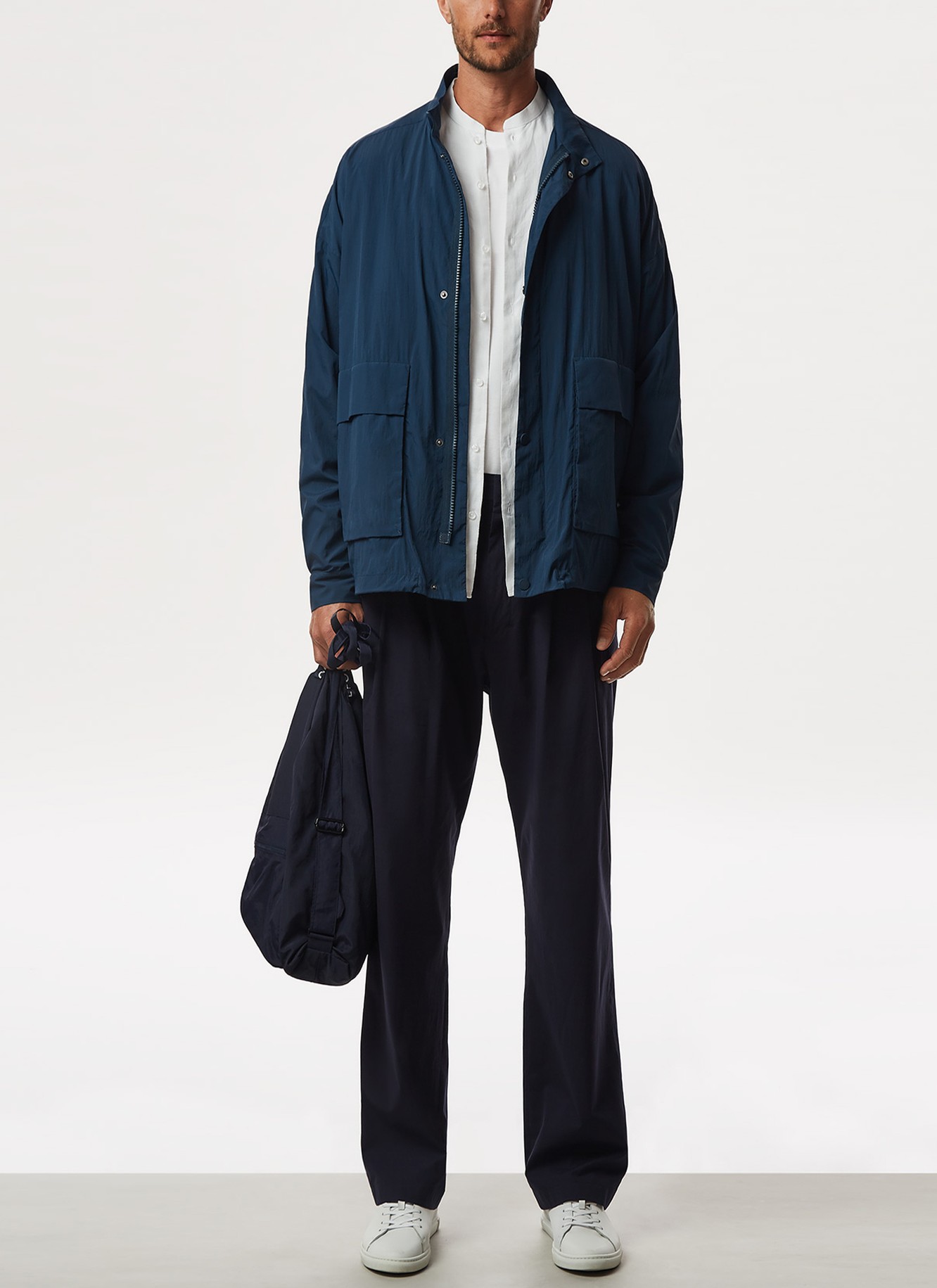 Lightweight parka with patch pockets image number 3