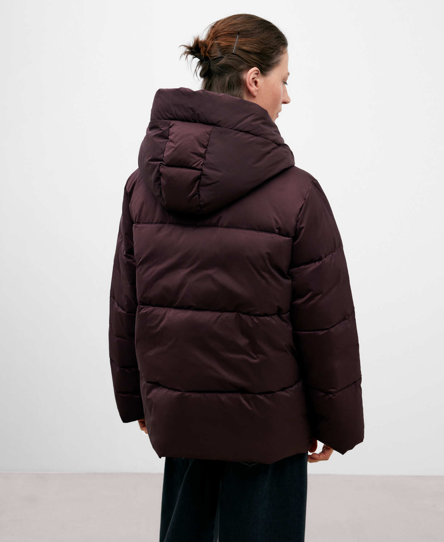 Short padded jacket for women image number 2