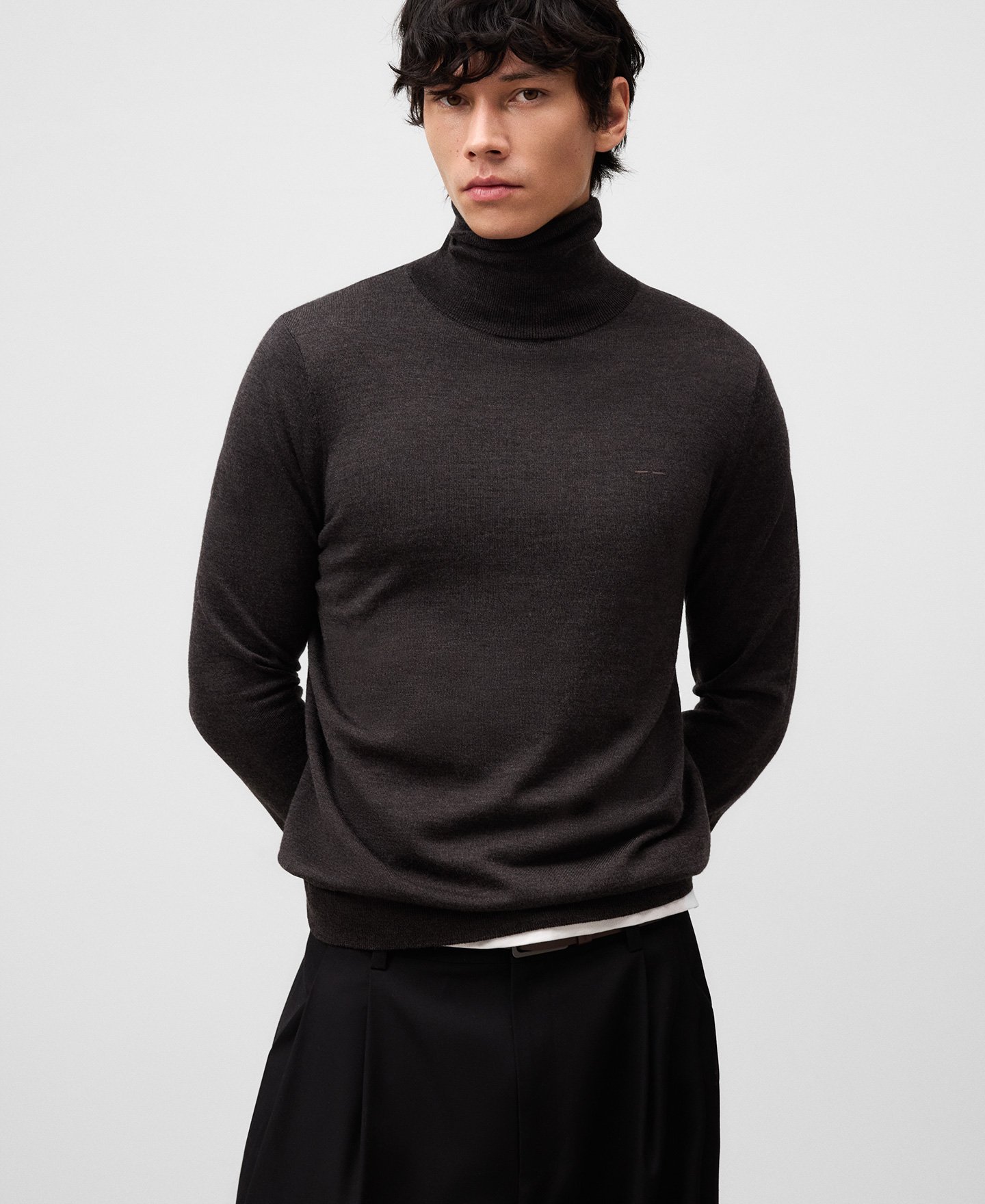Merino wool turtleneck sweater man image number 0