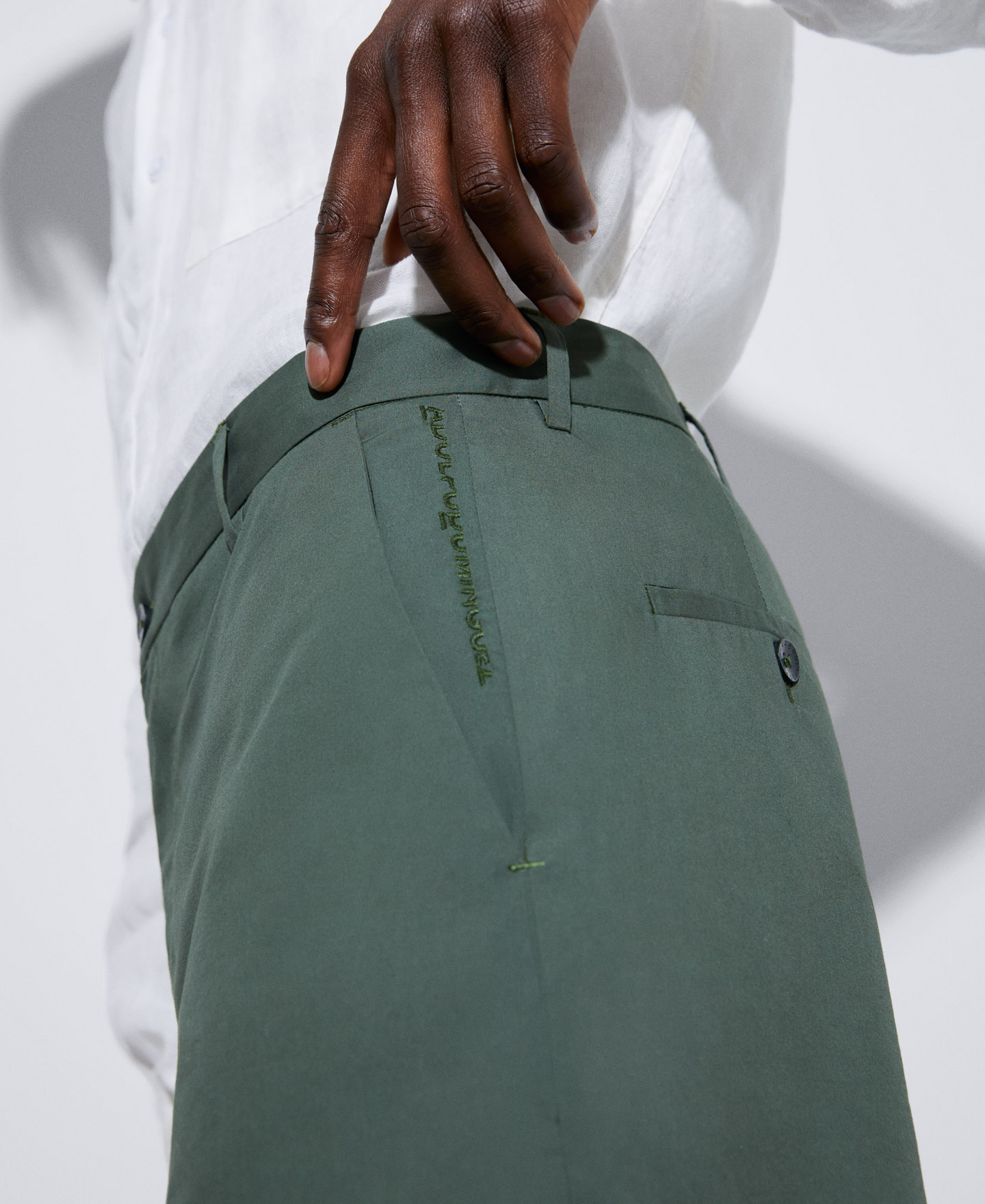 Cotton poplin Bermuda shorts image number 3