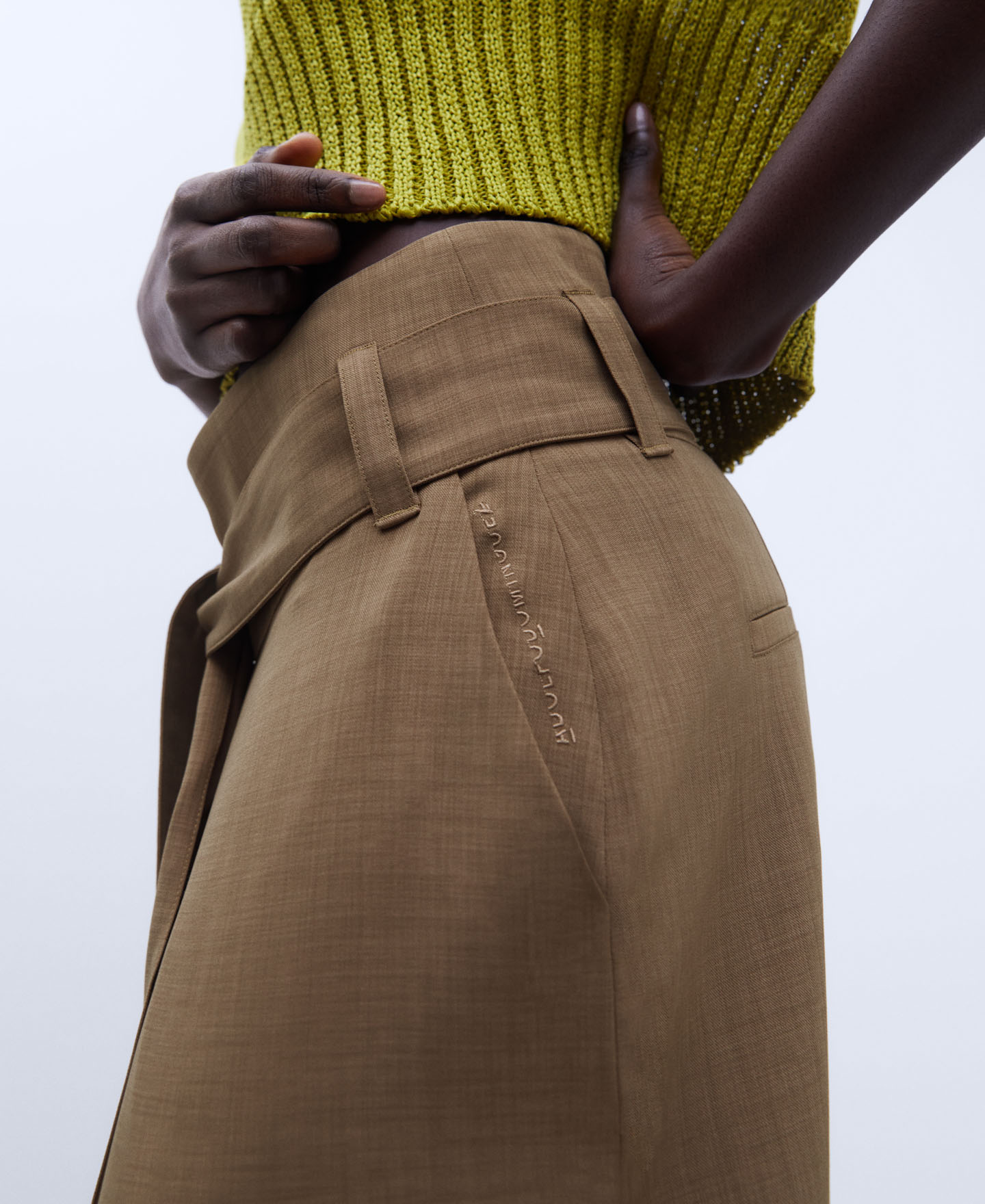 Falda midi pliegues image number 3