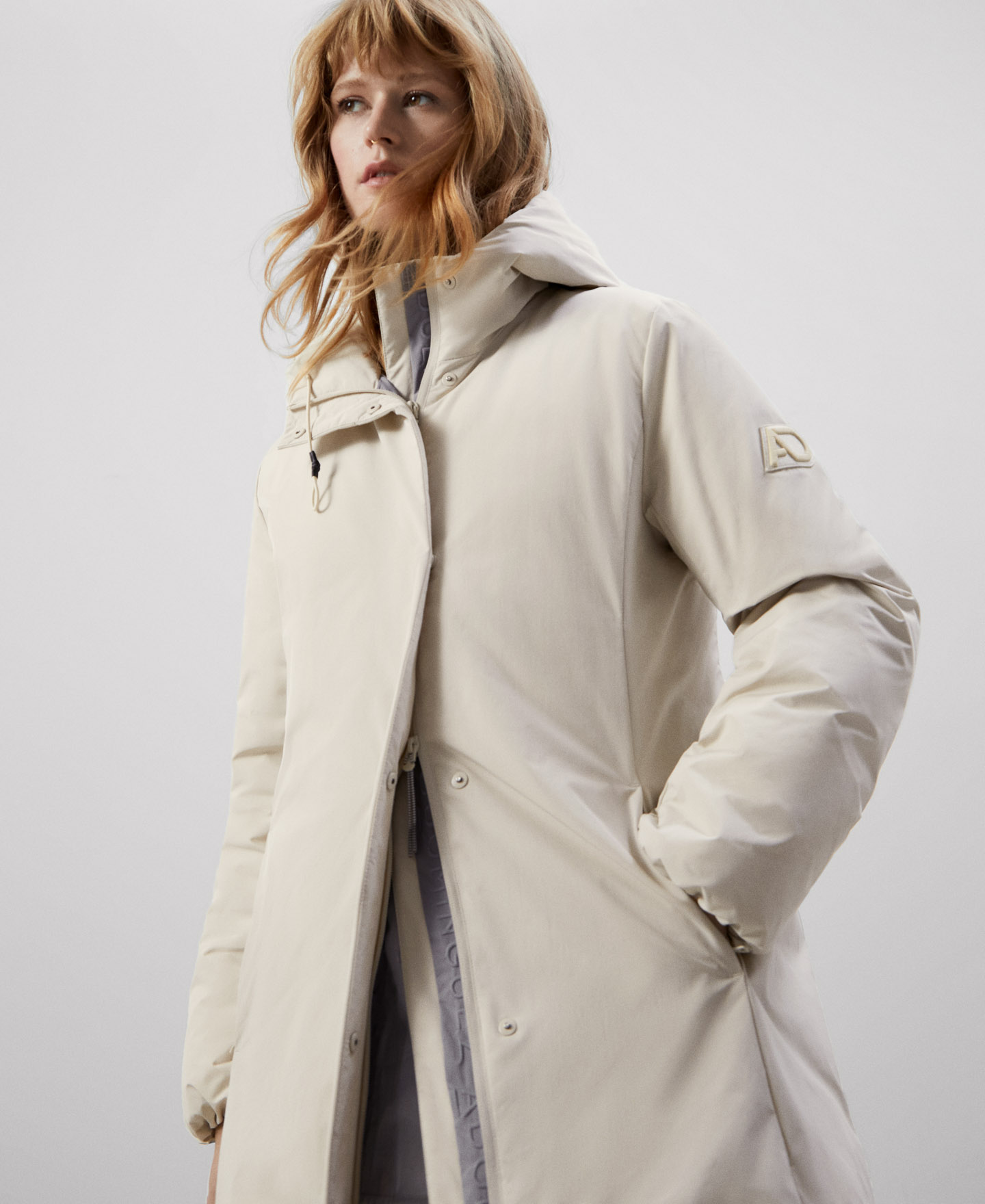 Hooded padded jacket image number 3
