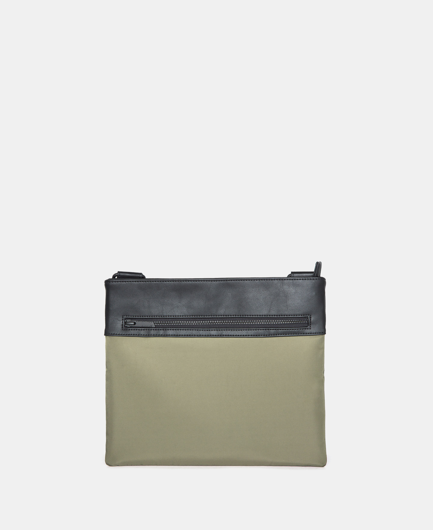 Bolso pequeño en nylon image number 0