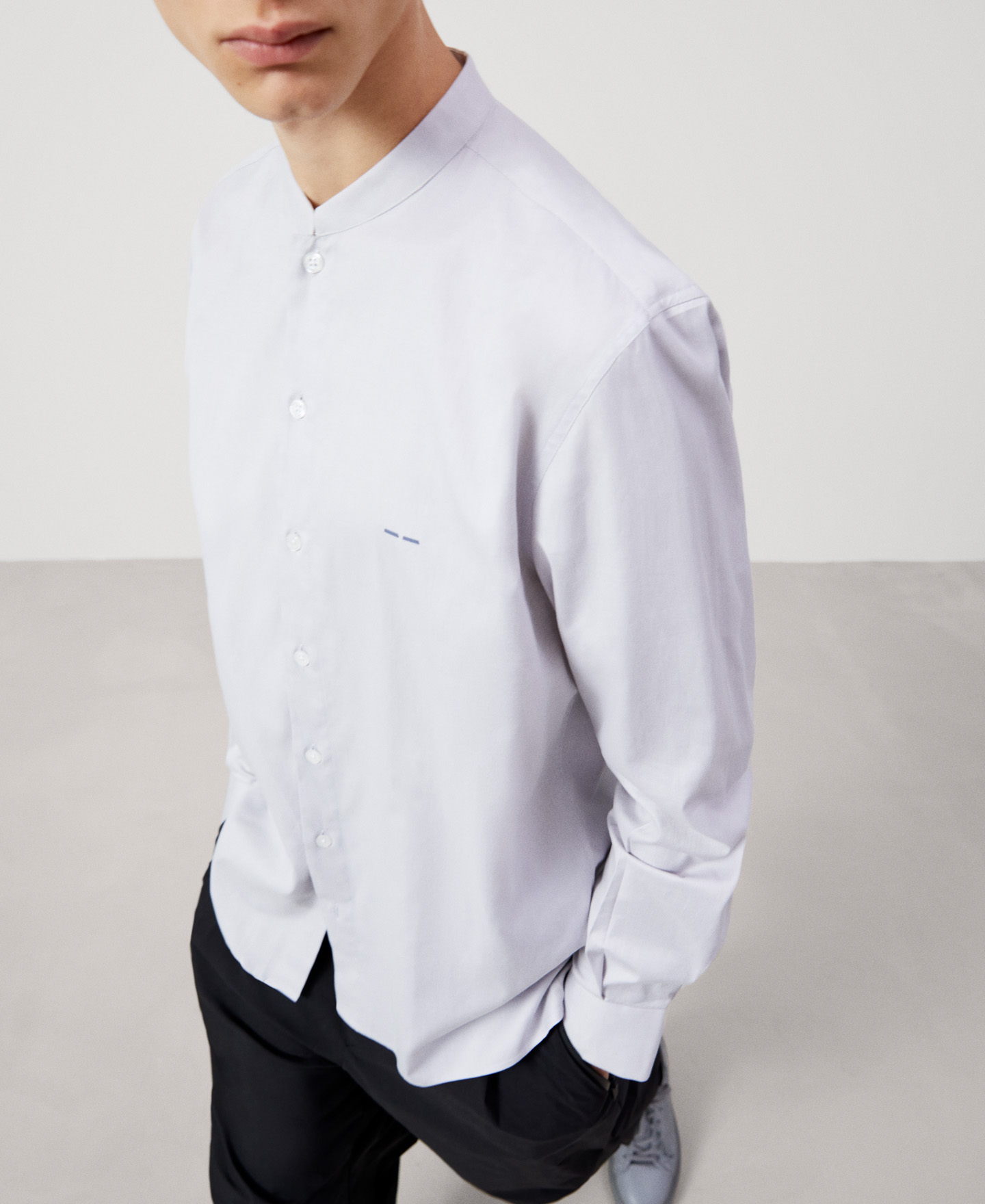 Cotton mandarin collar shirt image number 3