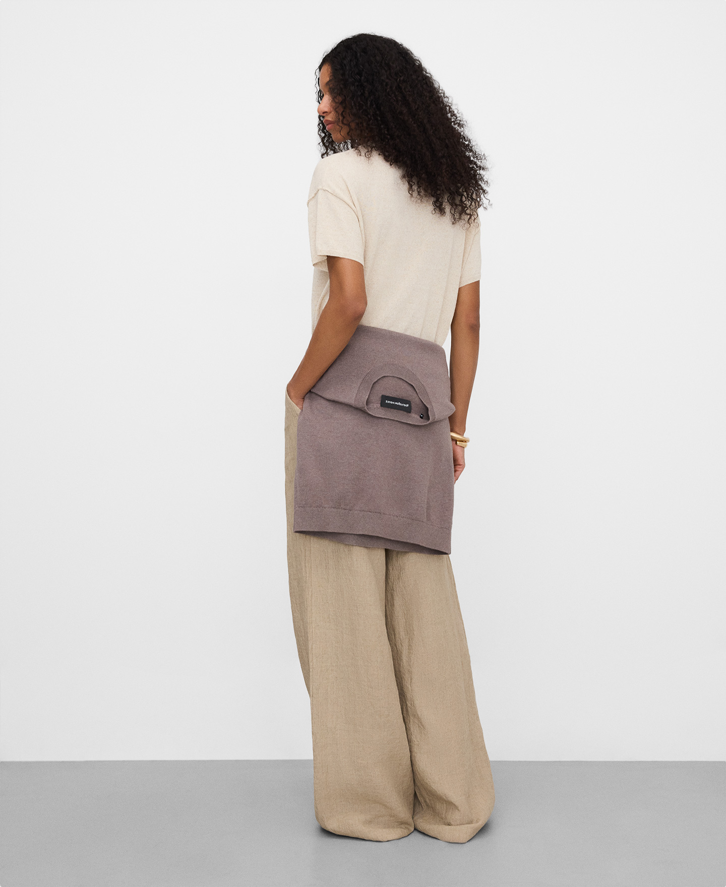 Short sleeve knit sweater image number 2