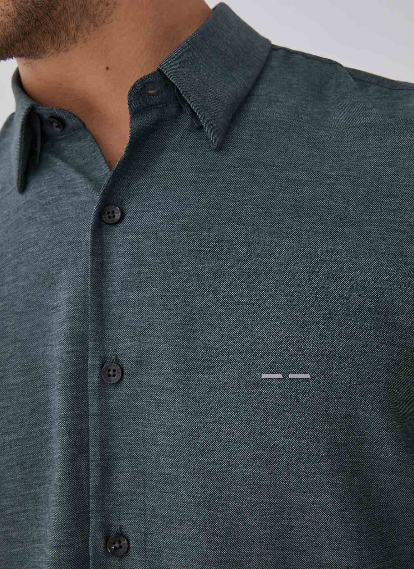 Camisa en viscosa con logo image number 2