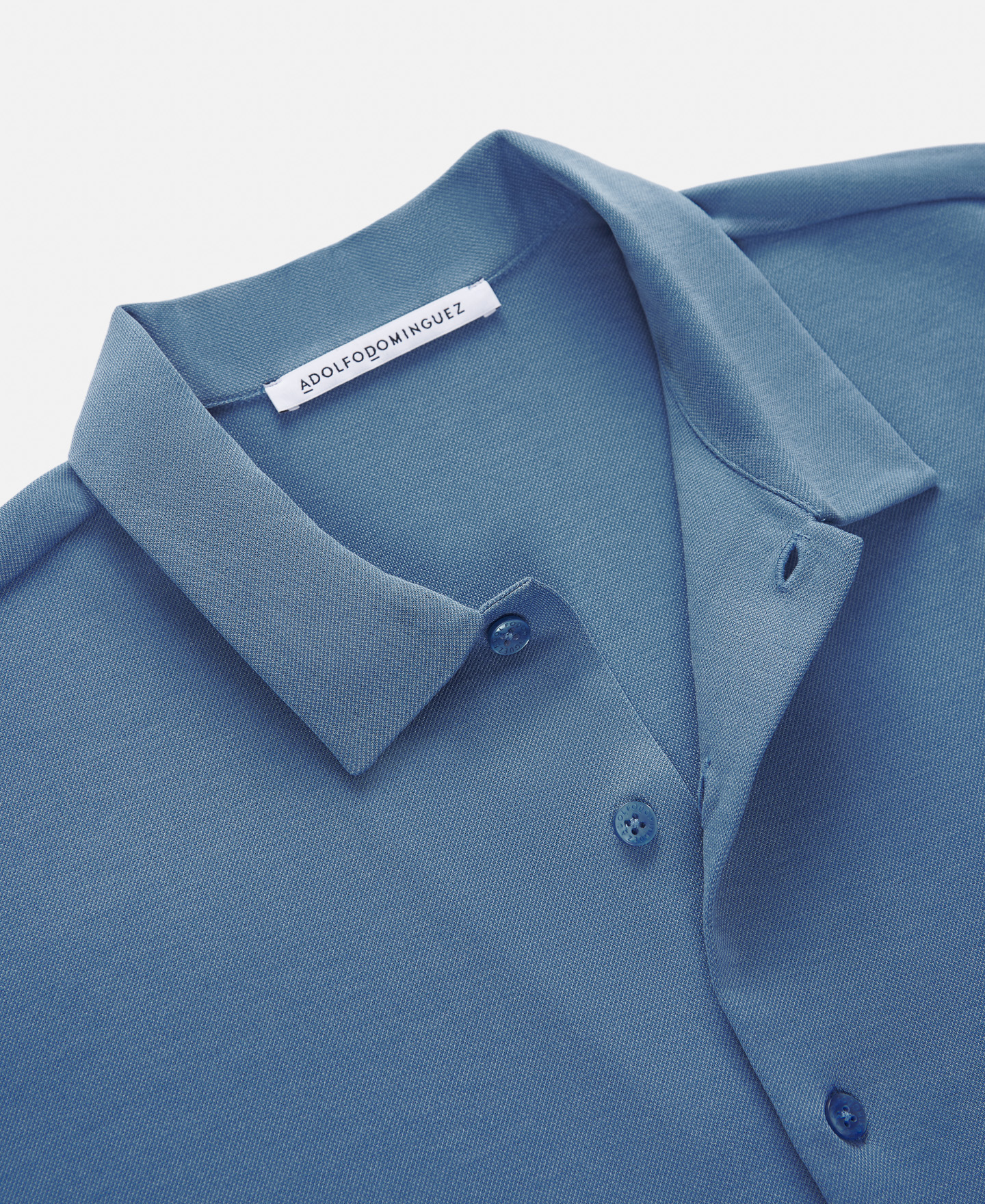 Polo con botones en modal image number 6