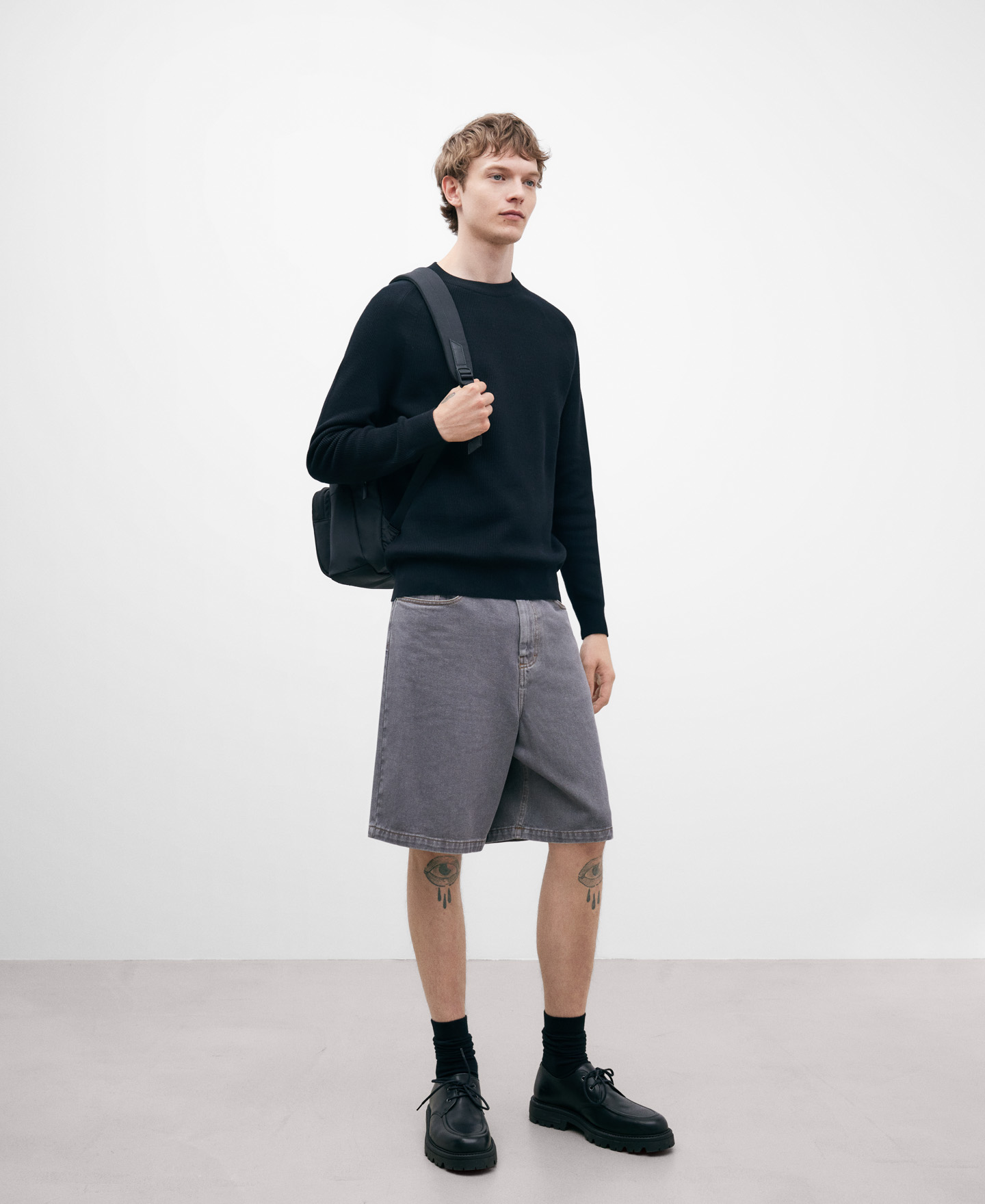 Crew neckline sweater for men image number 1