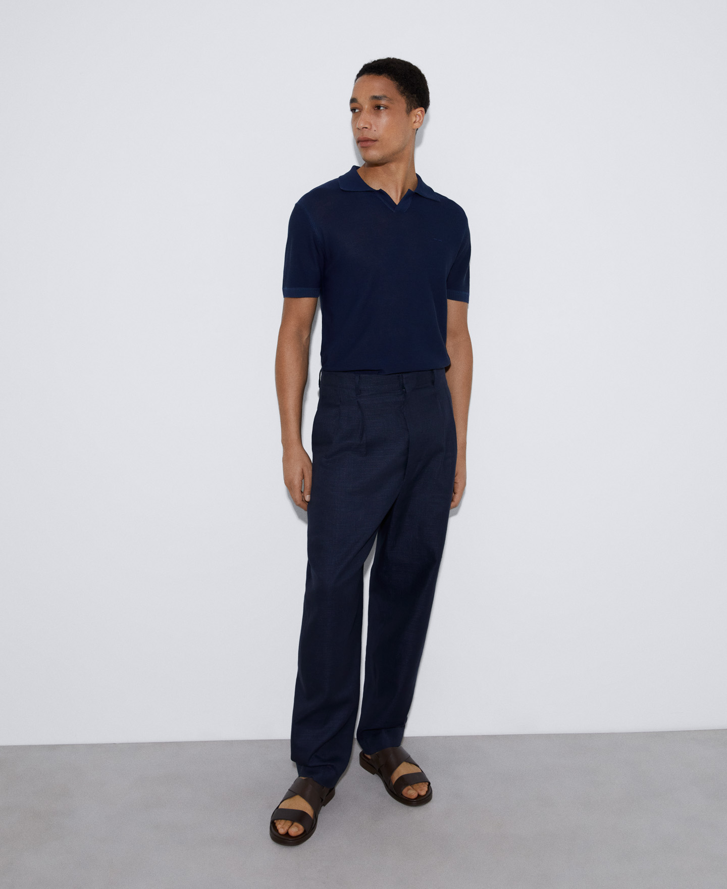 V-neck polo shirt image number 1
