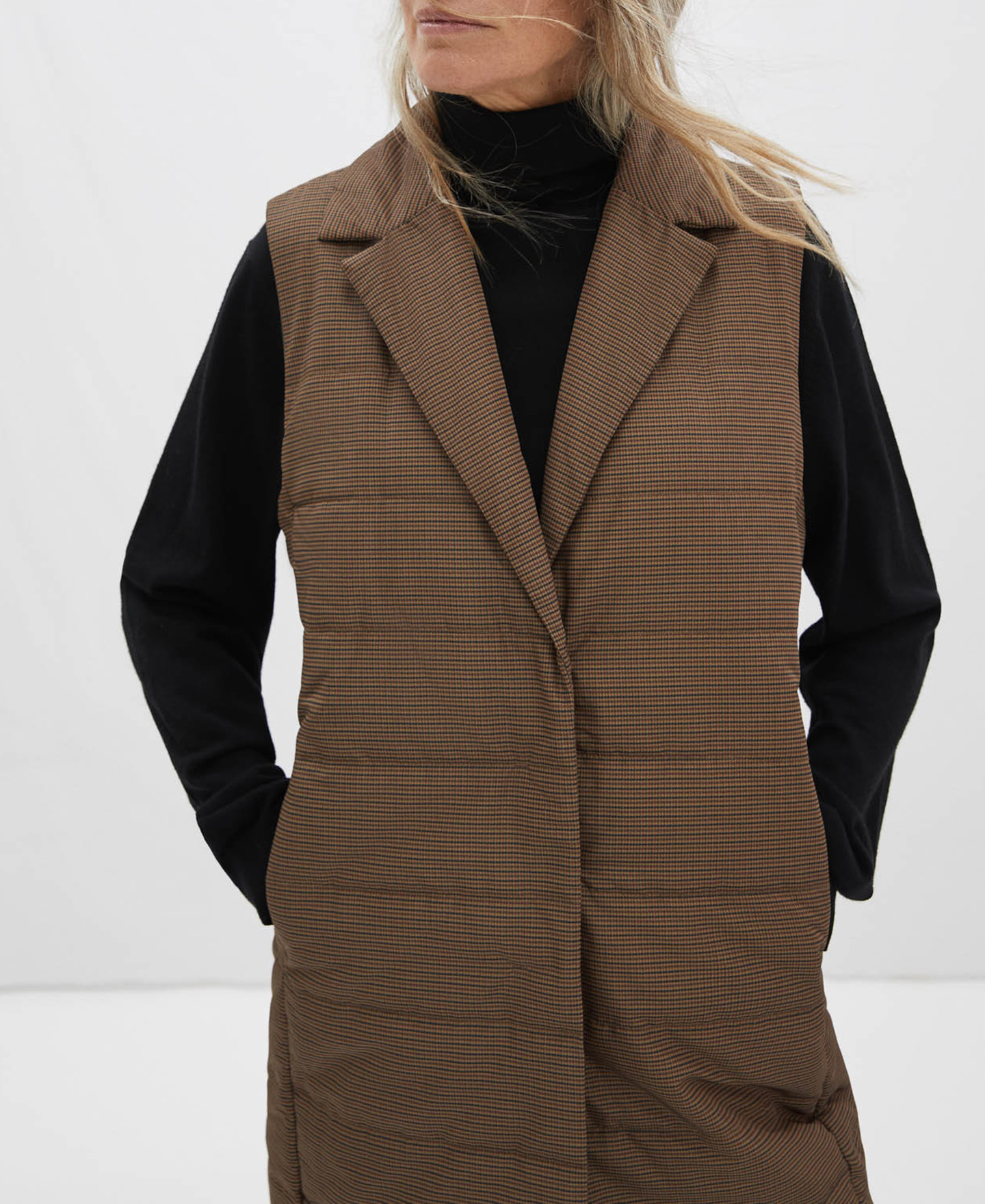 Chaleco acolchado estampado tweed image number 3