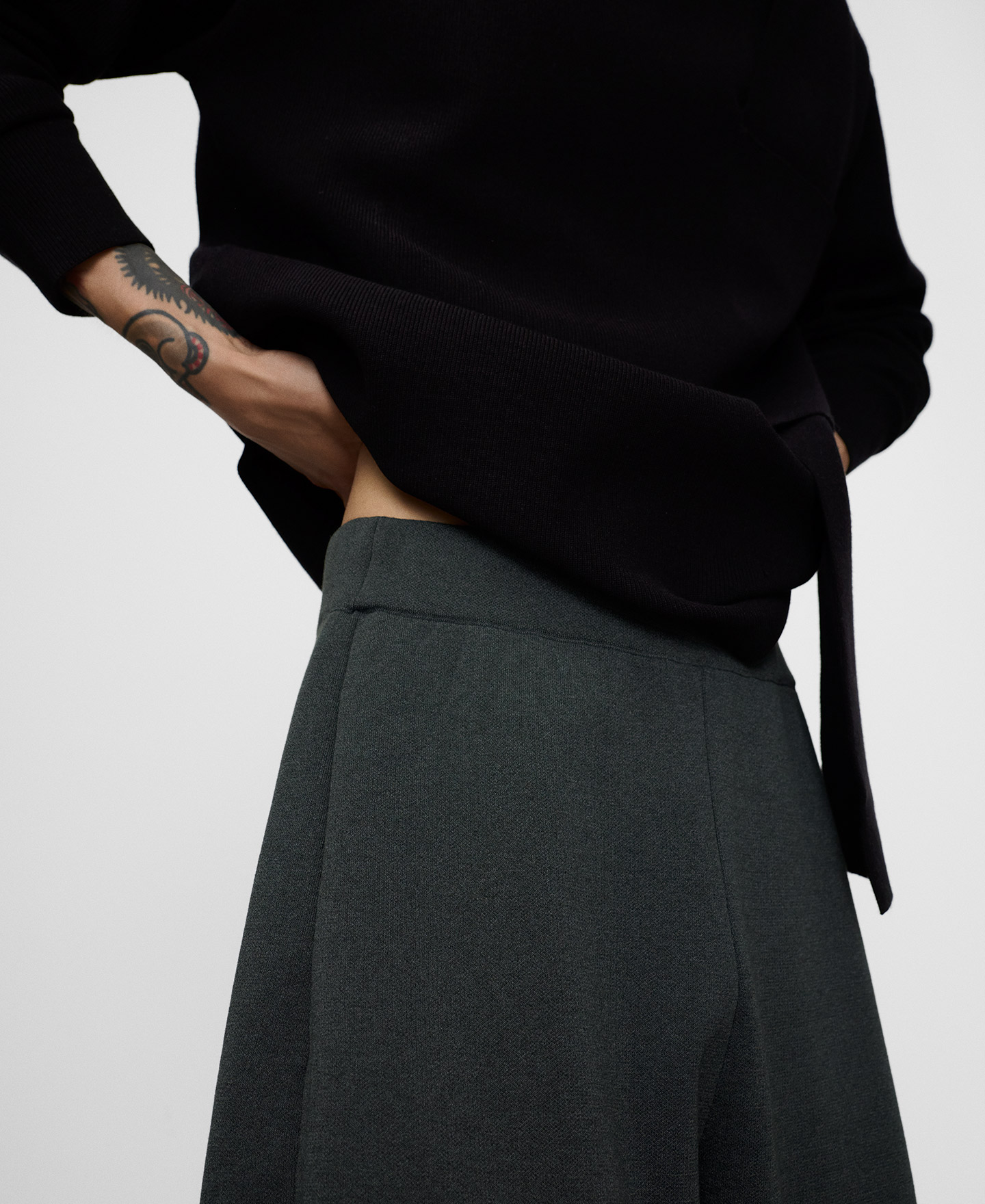 Knit barrel fit trousers image number 3