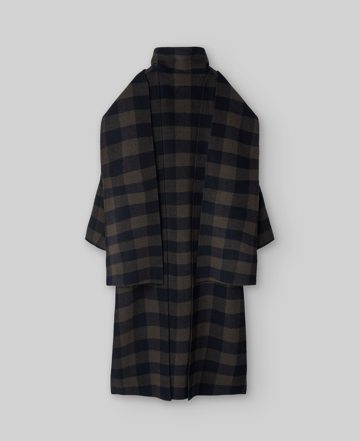 Checked coat with scarf woman image number 7