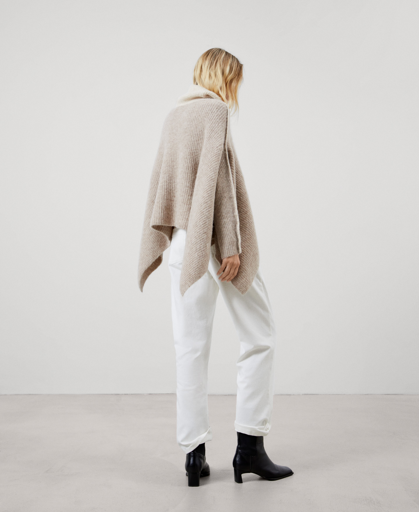 Wool and alpaca knitted cape sweater image number 2