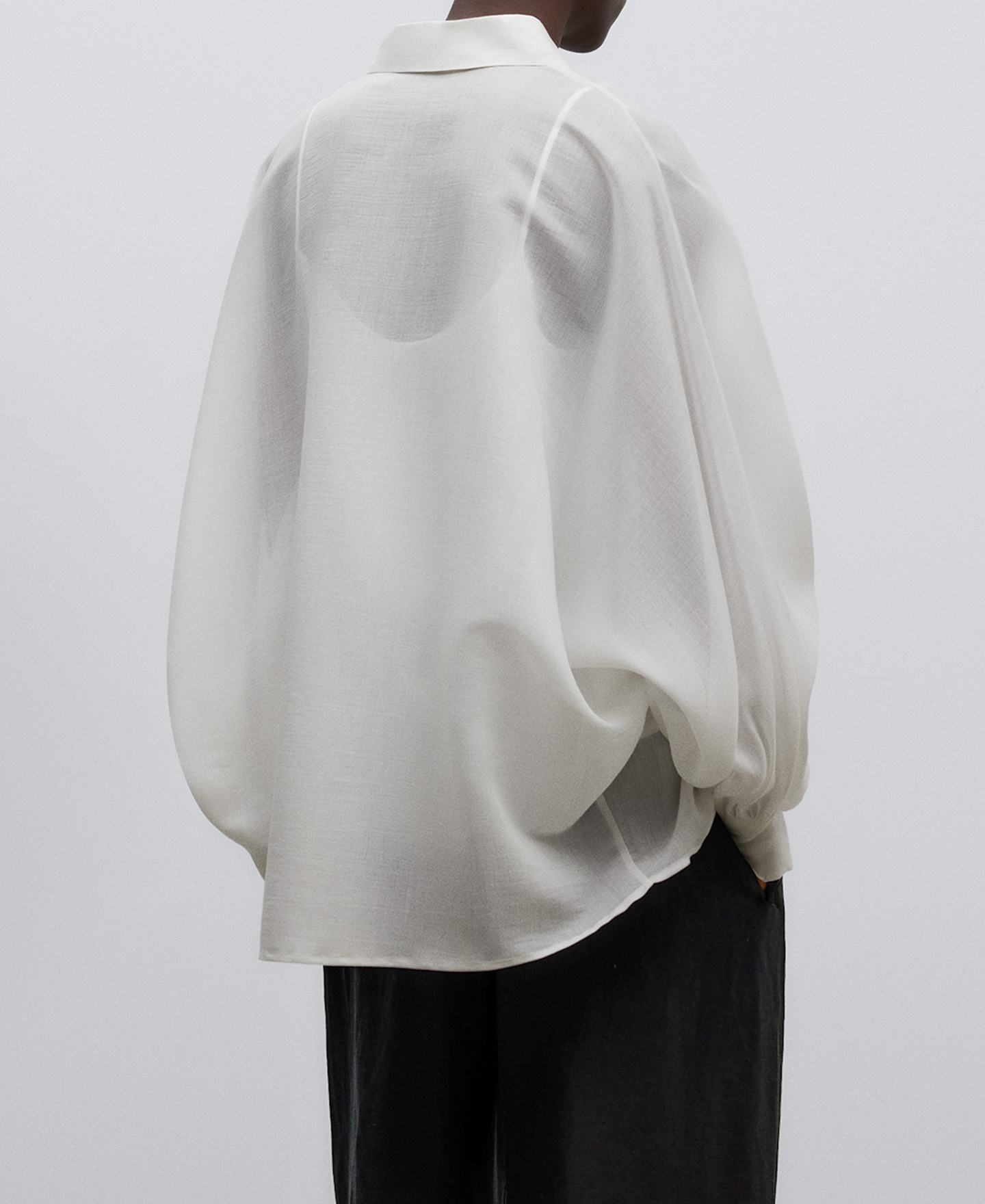 Camisa amplia con mangas abullonadas image number 2