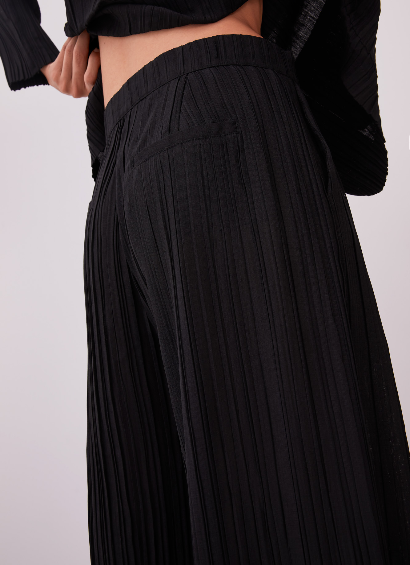 Straight crinkle trousers image number 1