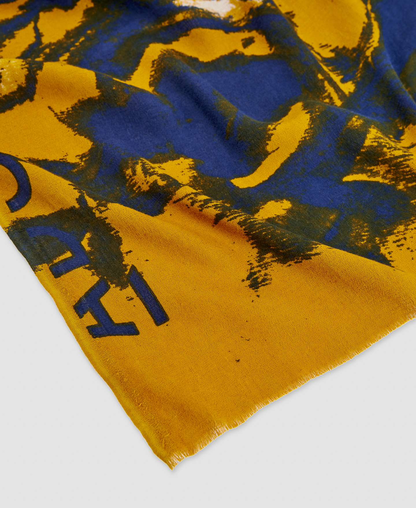 Organic cotton printed shawl image number 2