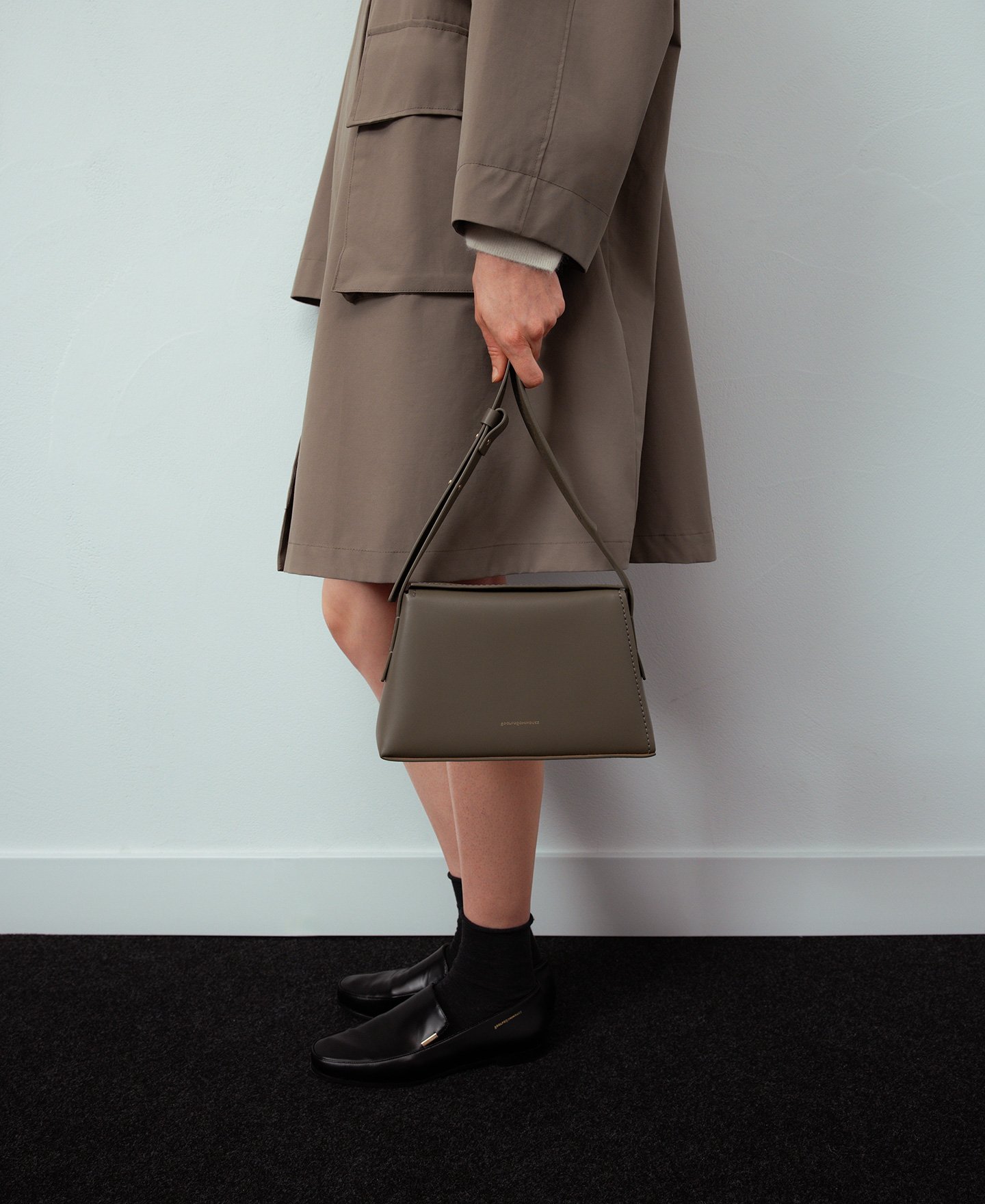 Bolso de hombro trapezoide Mica mujer image number 4