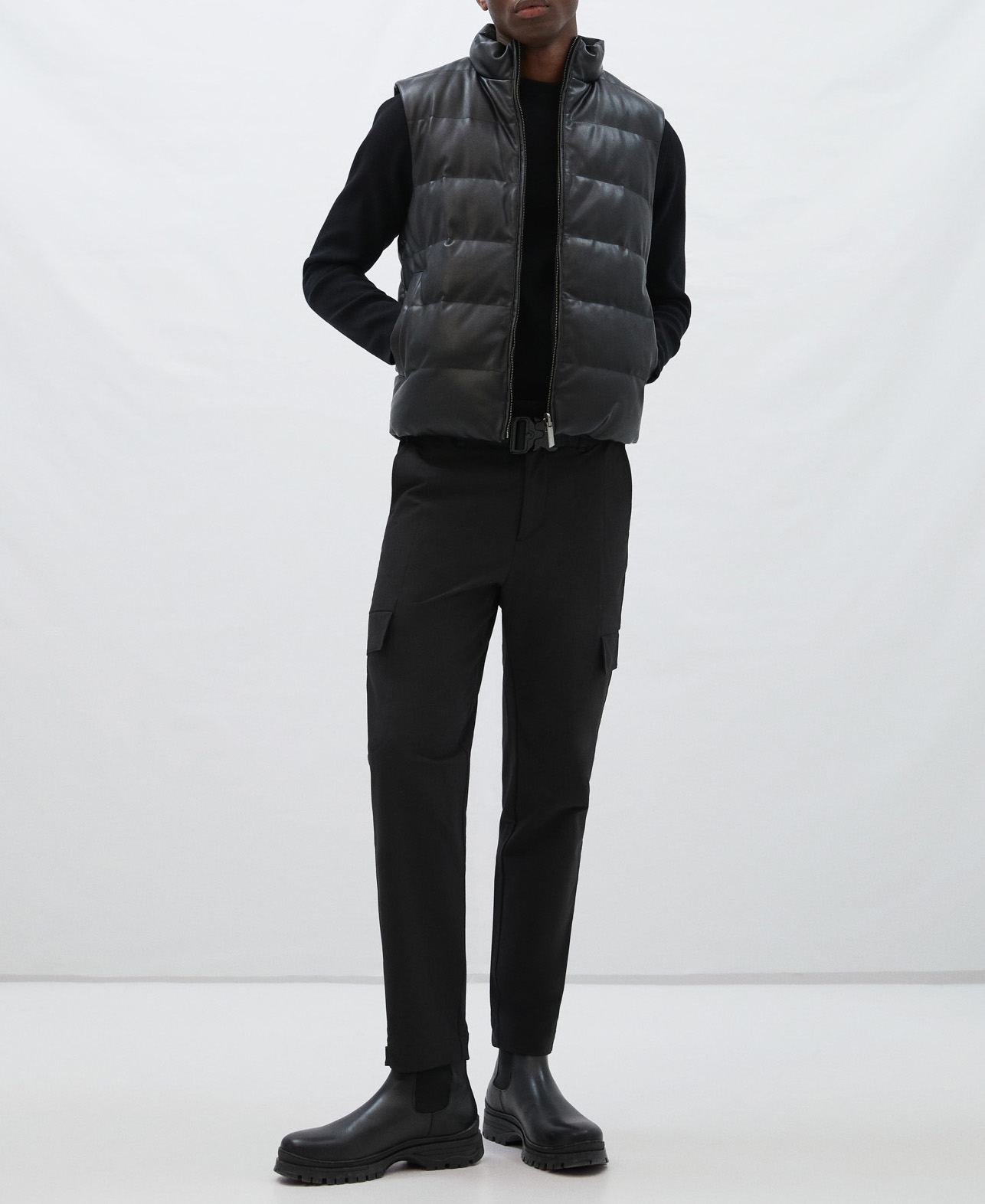 Reversible padded nylon waistcoat image number 1