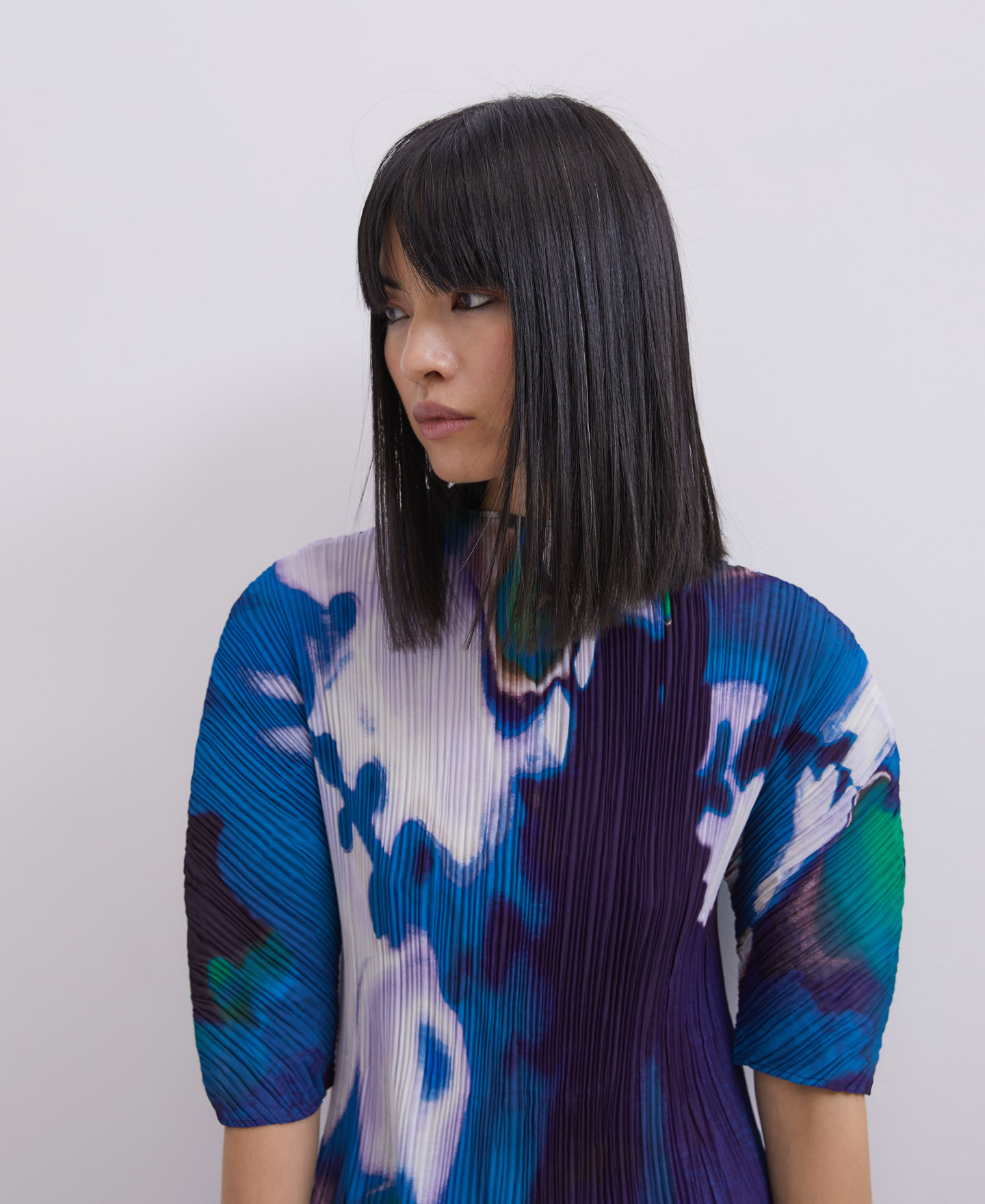 Neon printed crinkle midi dress image number 3