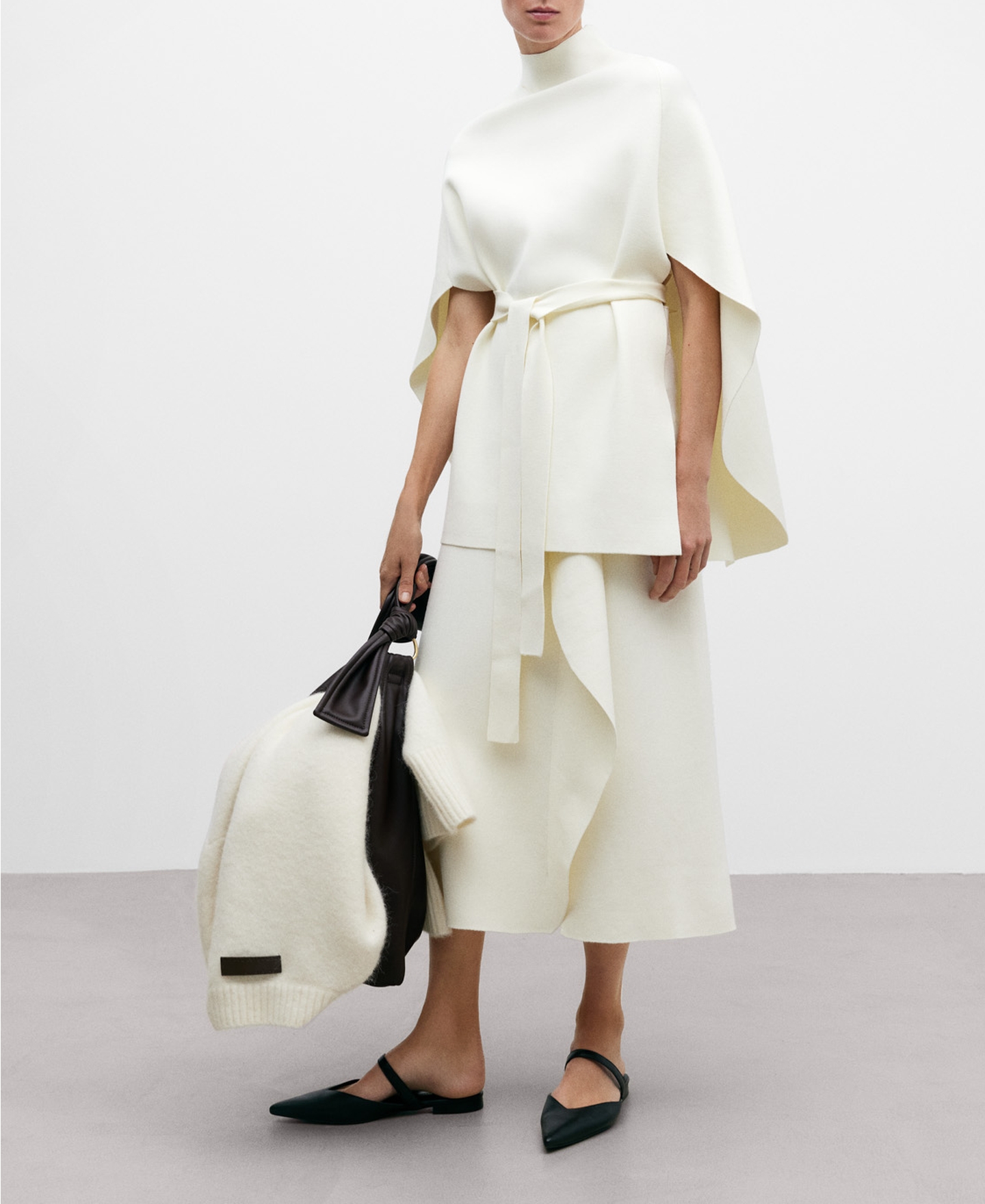 Rounded draped skirt for women image number 1