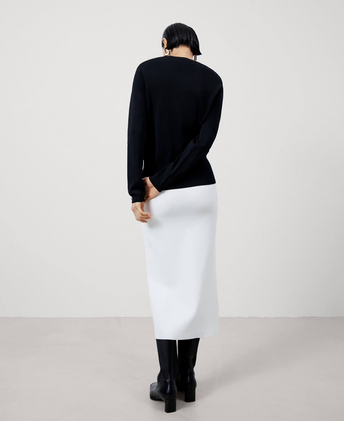 Recycled nylon knitted sweater image number 2