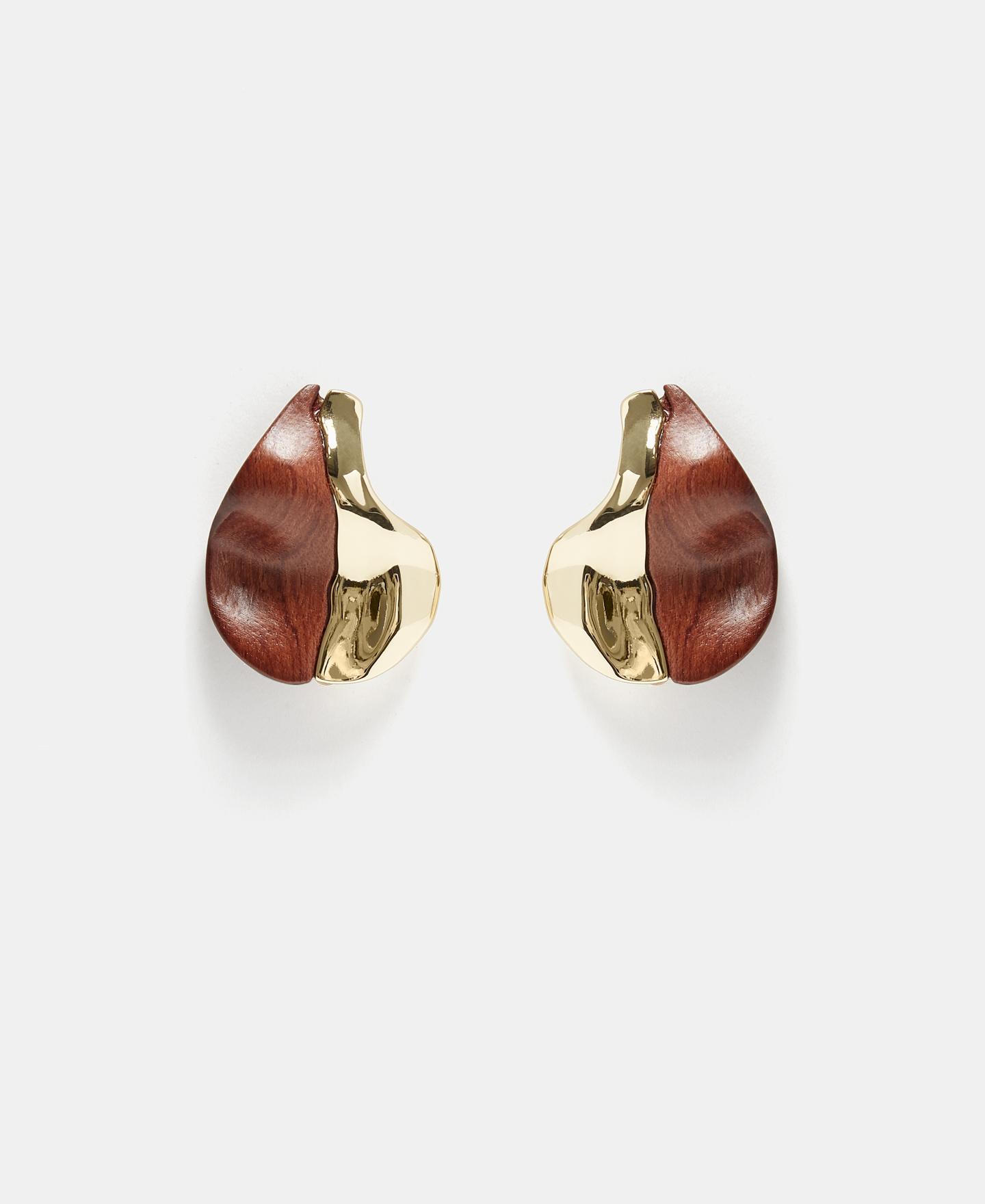 Organic wood and metal earrings image number 0