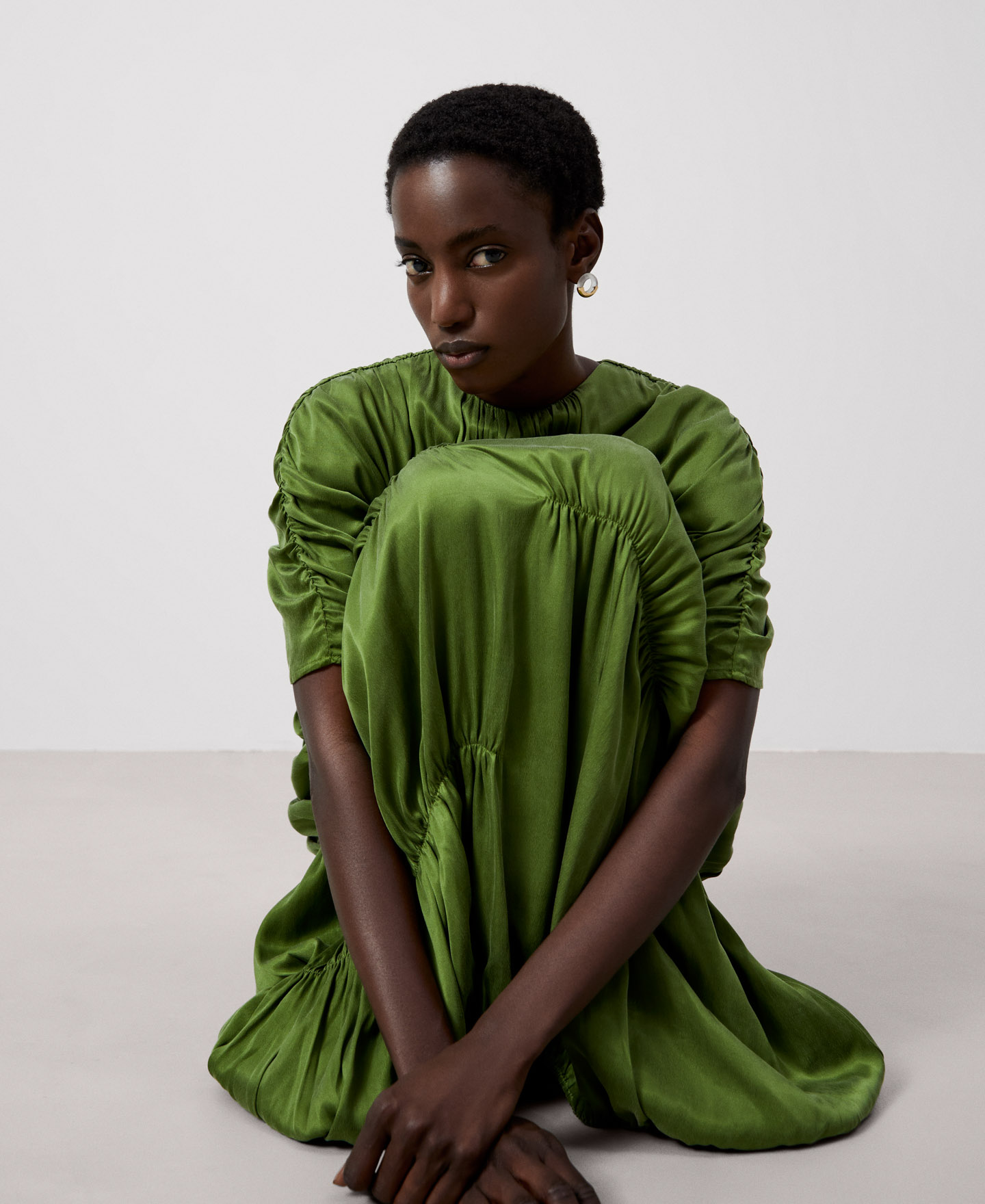 Robe midi en cupro image number 4