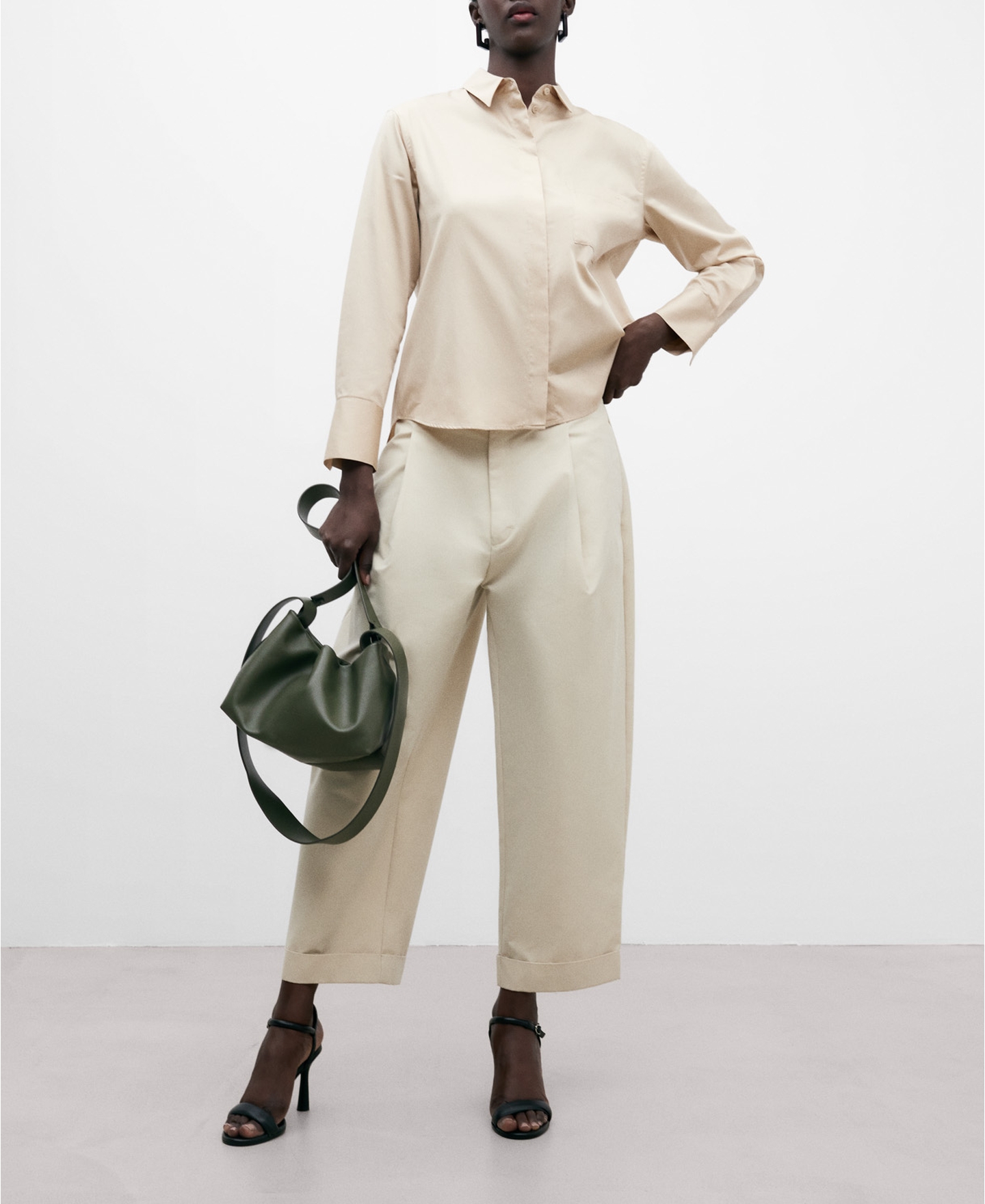 Camisa bolsillo parche  en algodón image number 1