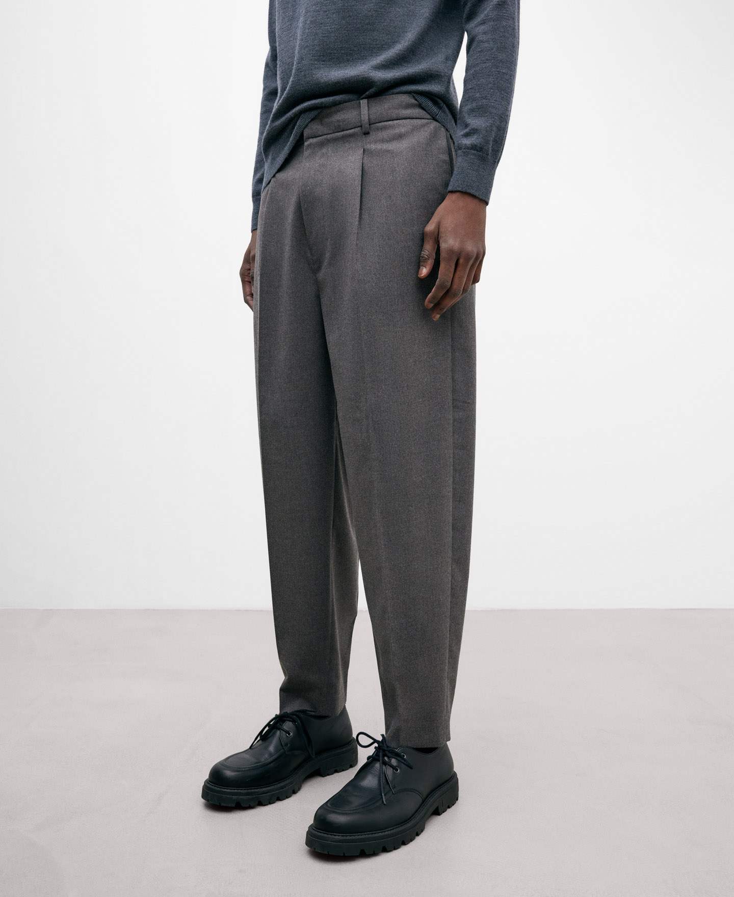 Tailored trousers for men in stone image number 0