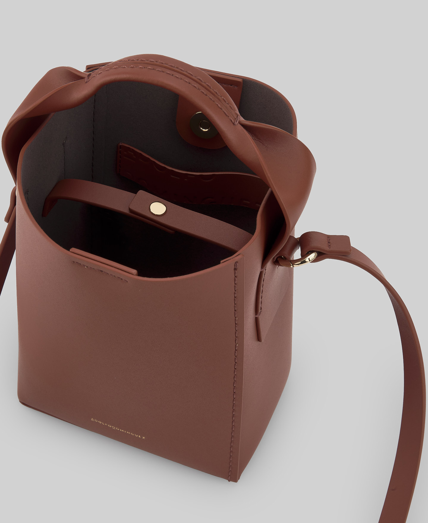 Responsible leather Mica hobo bag woman image number 2
