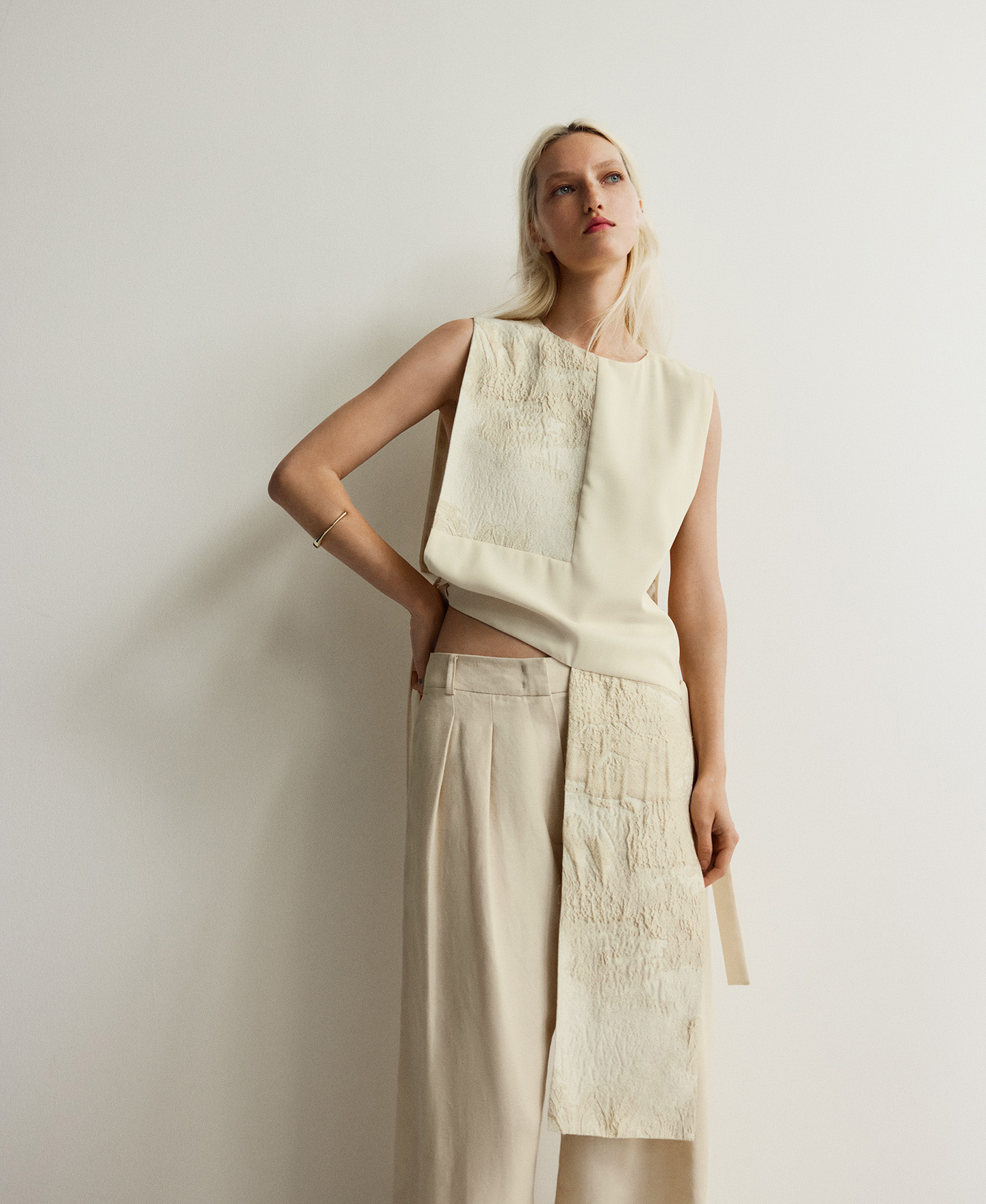 Chaleco asimétrico combinado mujer image number 0